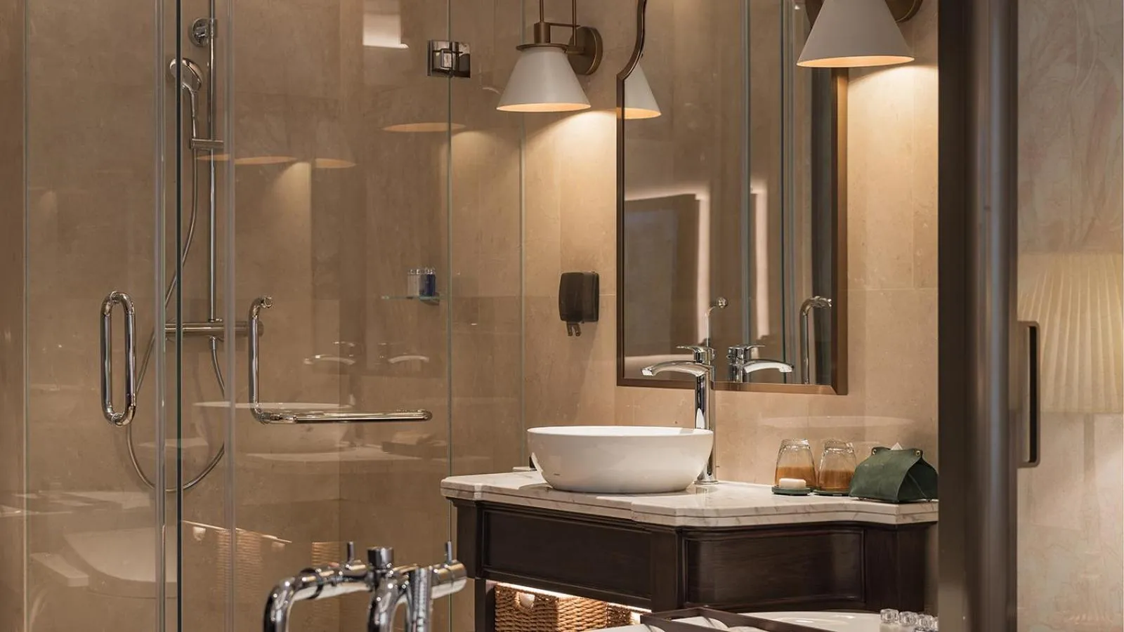 Golden Imperial Hotel