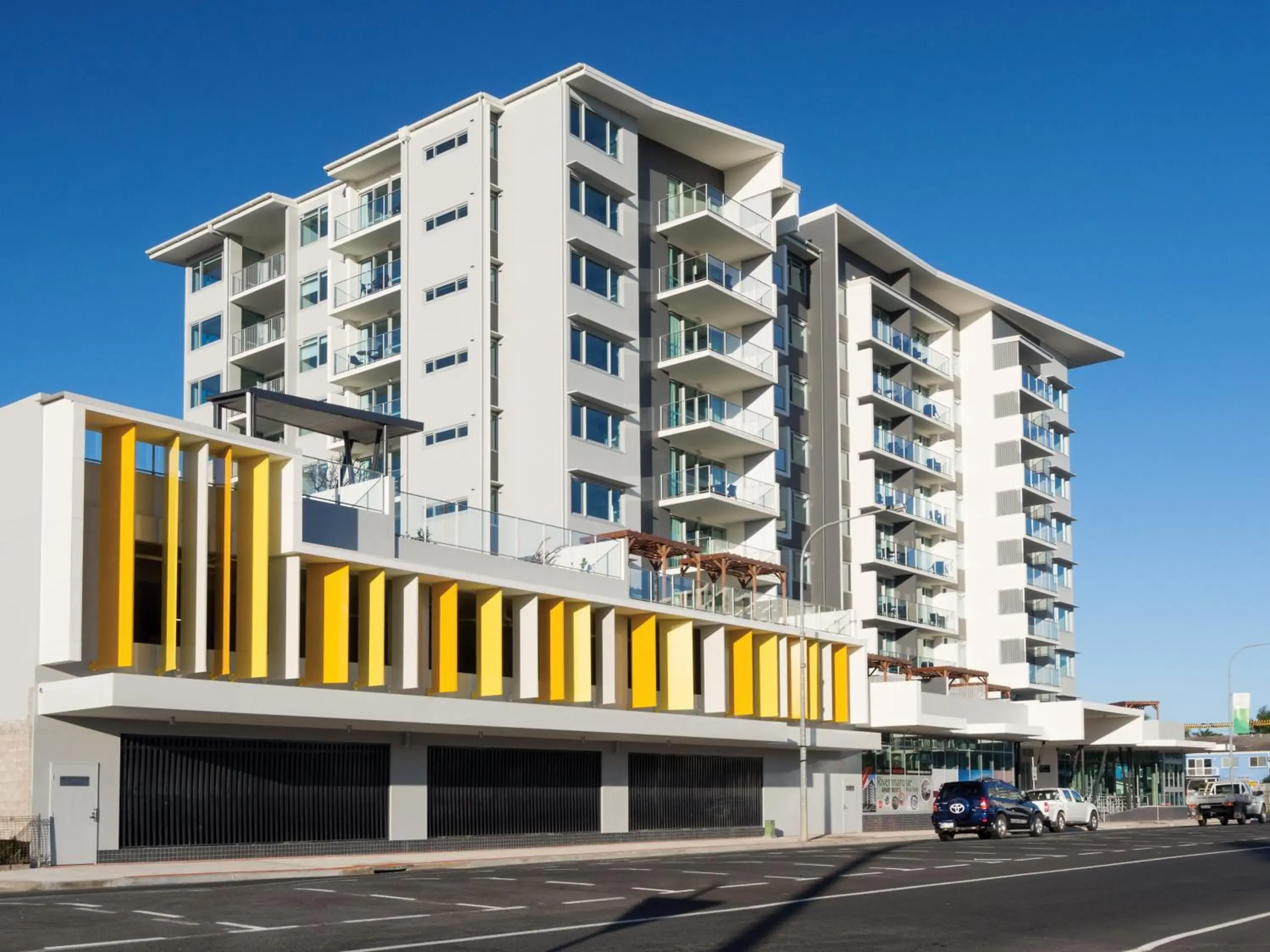 Facade/entrance in Oaks Mackay Rivermarque Hotel Facade/entrance in Oaks Mackay Rivermarque Hotel