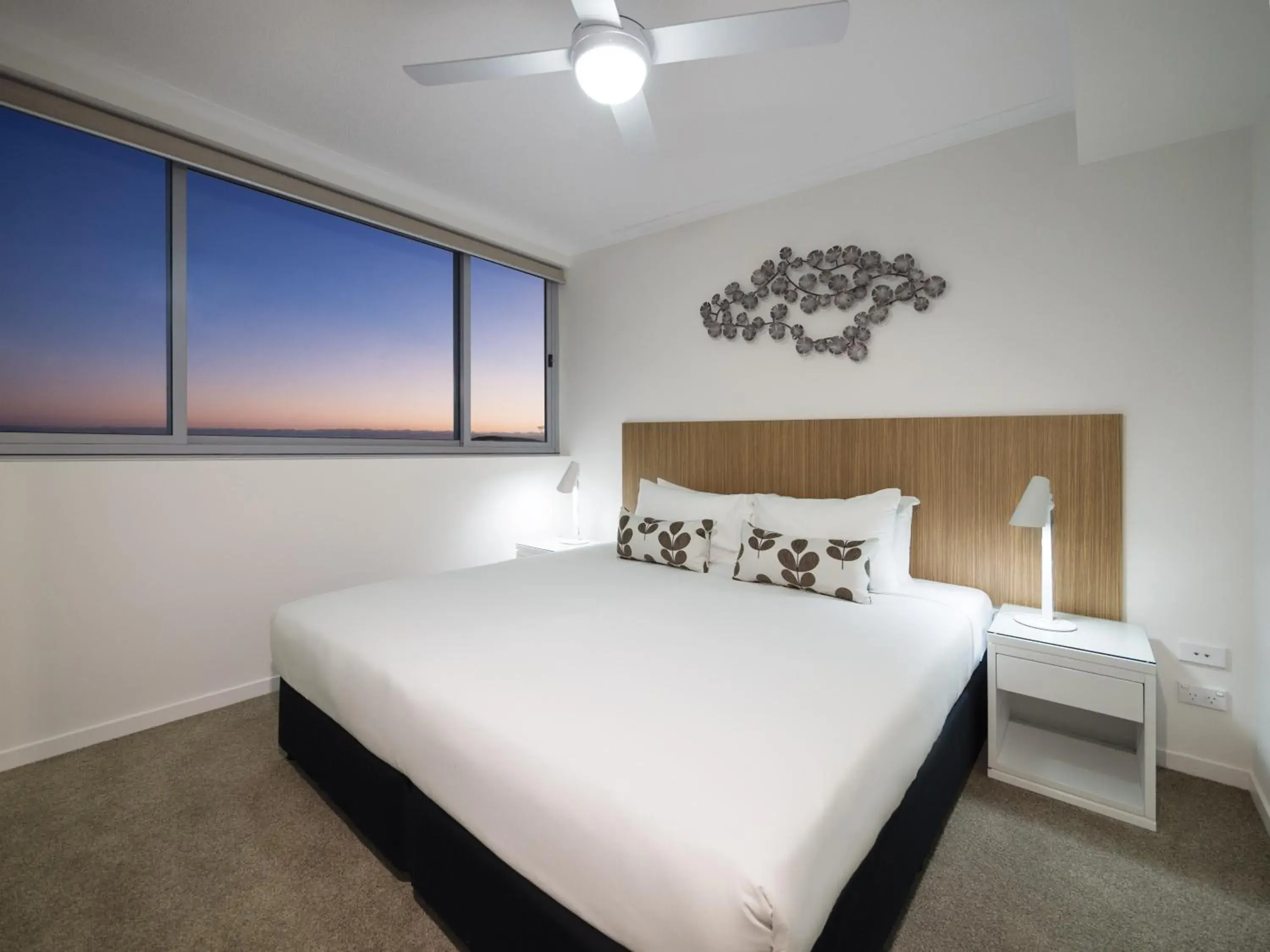 Bedroom, Bed in Oaks Mackay Rivermarque Hotel Bedroom, Bed in Oaks Mackay Rivermarque Hotel