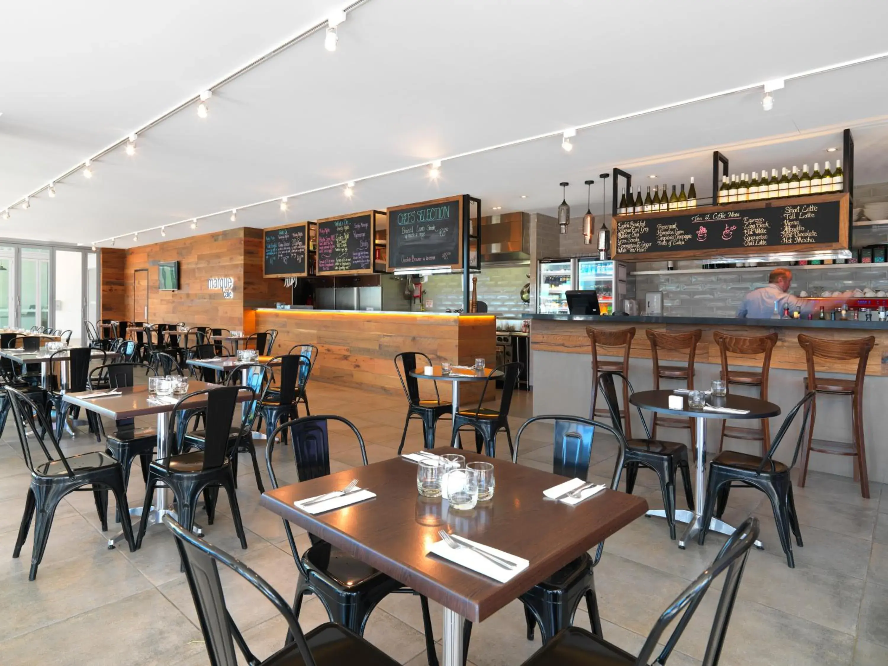 Restaurant/places to eat in Oaks Mackay Rivermarque Hotel Restaurant/places to eat in Oaks Mackay Rivermarque Hotel