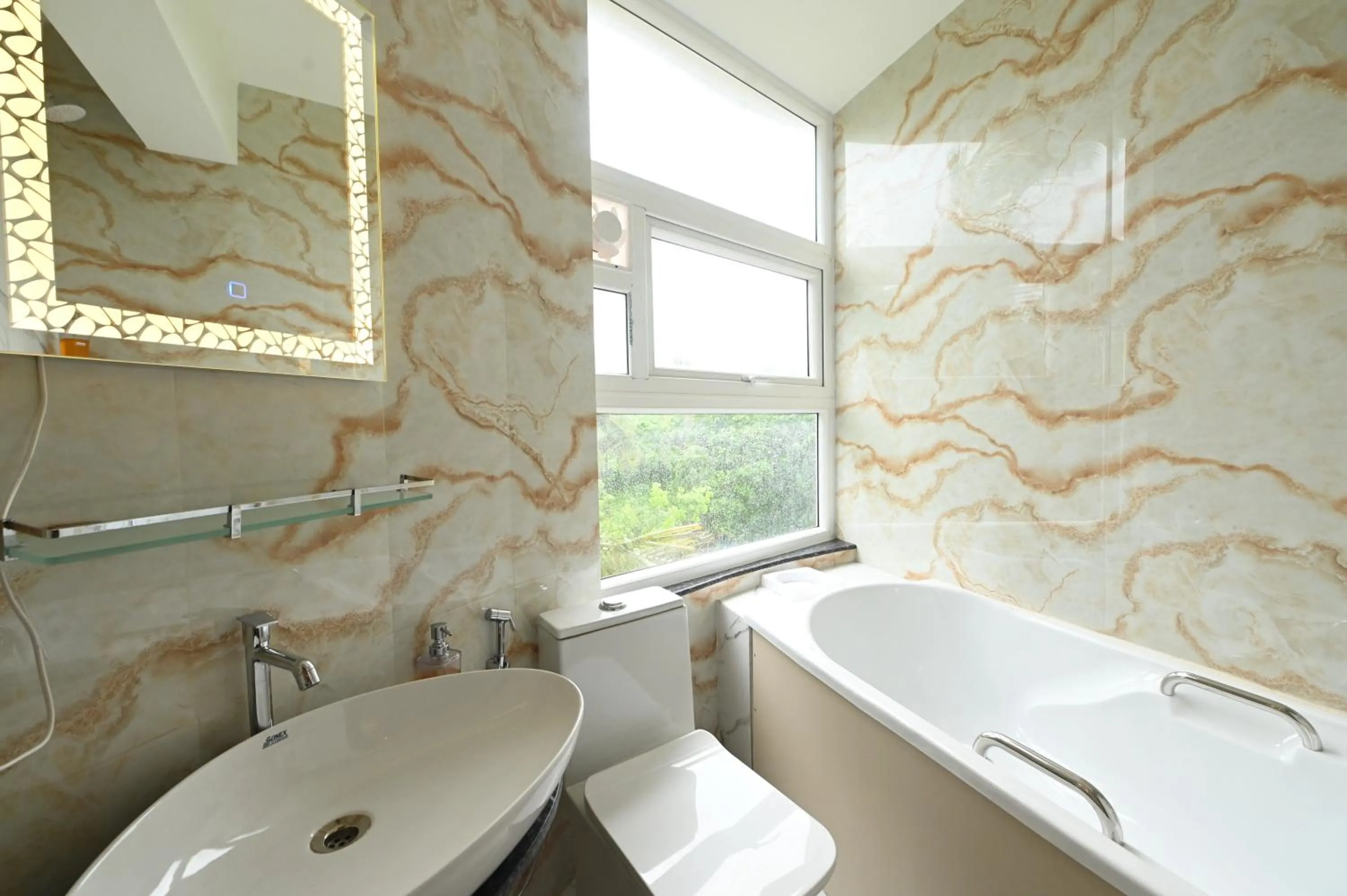 Bathroom in Hotel Quinta da Branca - near baga beach