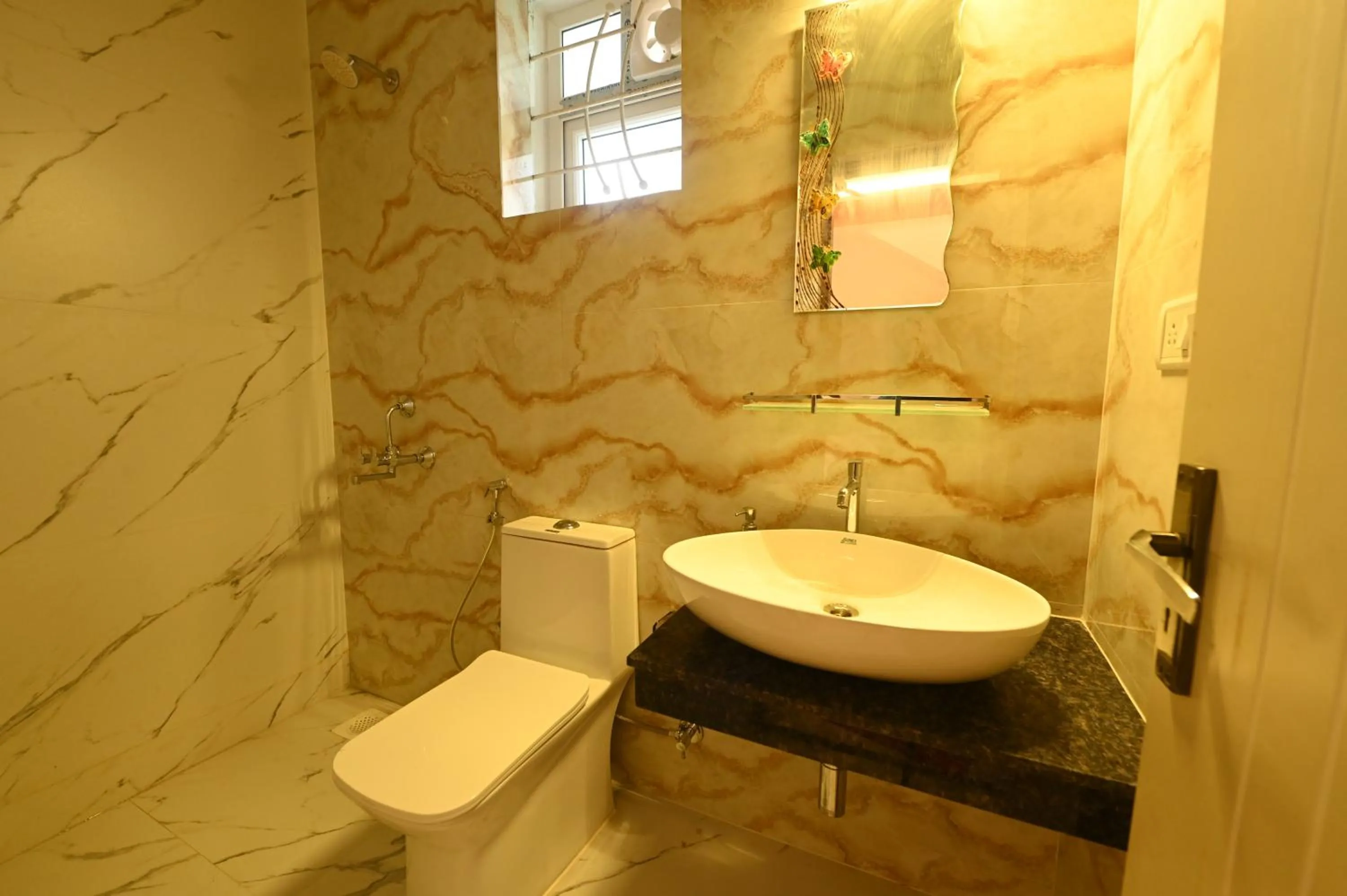Bathroom in Hotel Quinta da Branca - near baga beach