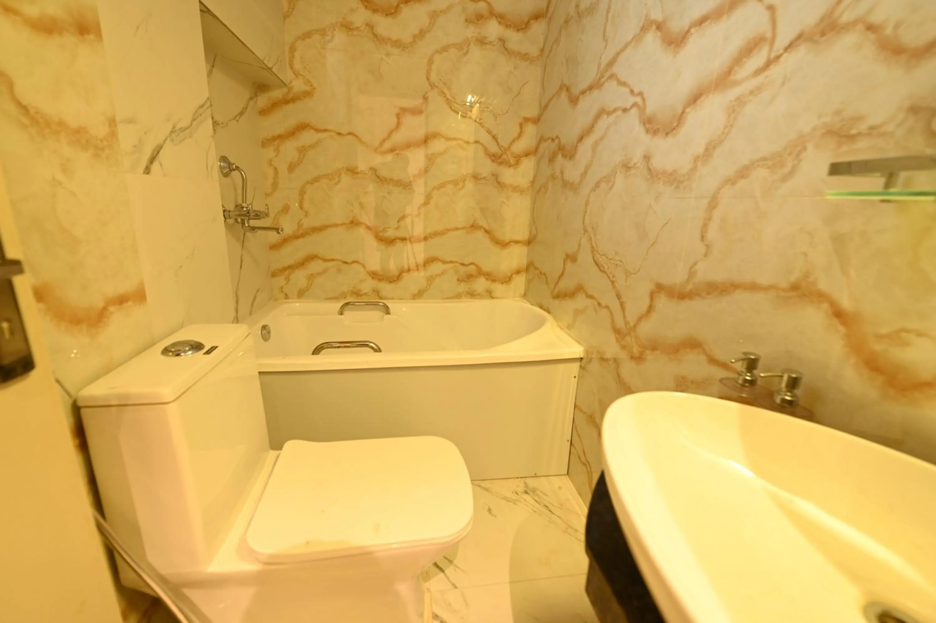Bathroom in Hotel Quinta da Branca - near baga beach