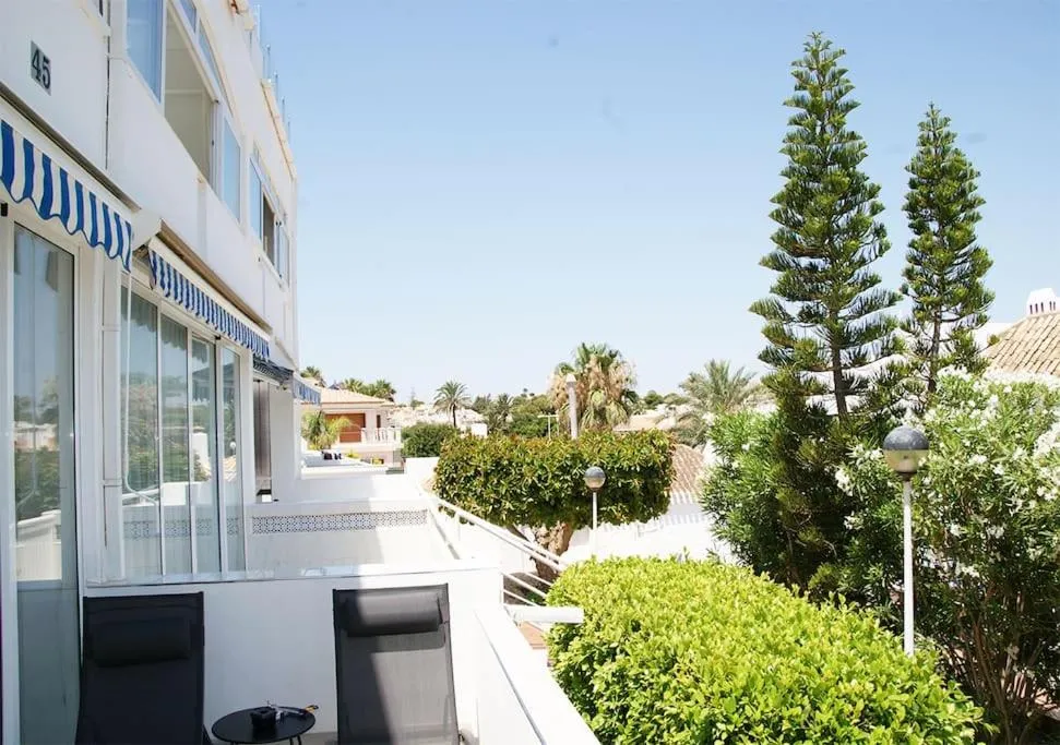 Garden view in Bungalow frente la playa Cala Capitan ,#PRP002 by Stay Orihuela Costa