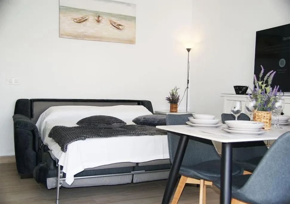 Bed in Bungalow frente la playa Cala Capitan ,#PRP002 by Stay Orihuela Costa
