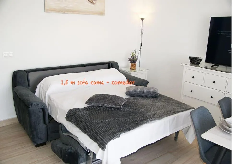 Bed in Bungalow frente la playa Cala Capitan ,#PRP002 by Stay Orihuela Costa