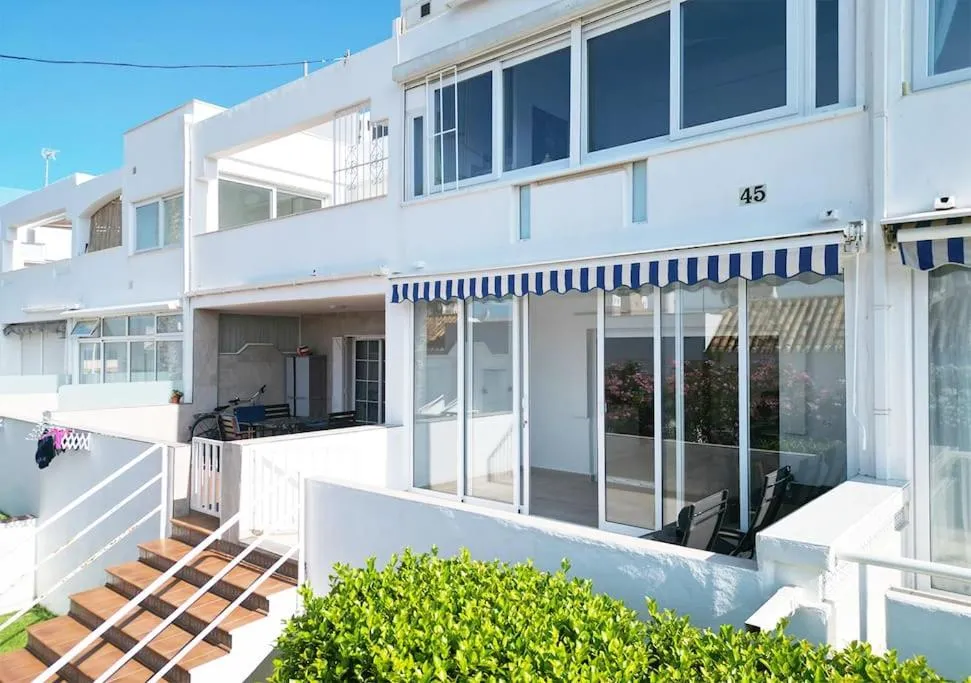 Property building in Bungalow frente la playa Cala Capitan ,#PRP002 by Stay Orihuela Costa