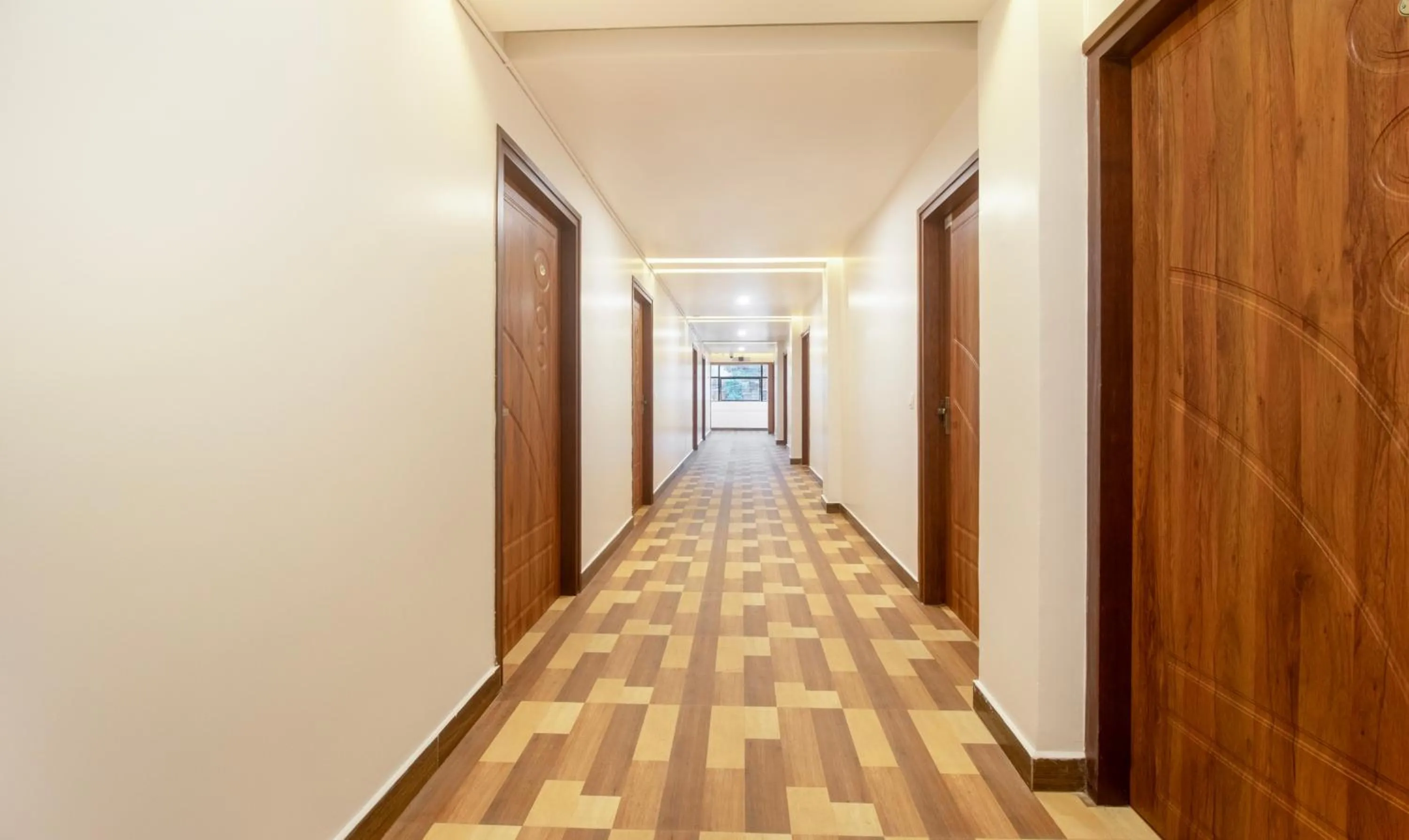 Lobby or reception in Treebo Elite Plaza, 700 Mtrs From Madikeri Fort