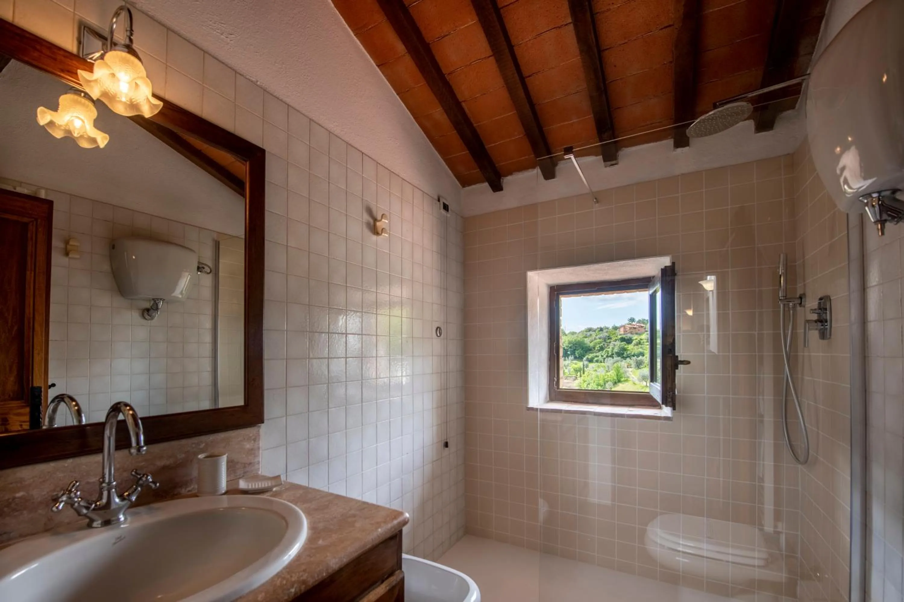 Bathroom in Hotel Vecchia Oliviera