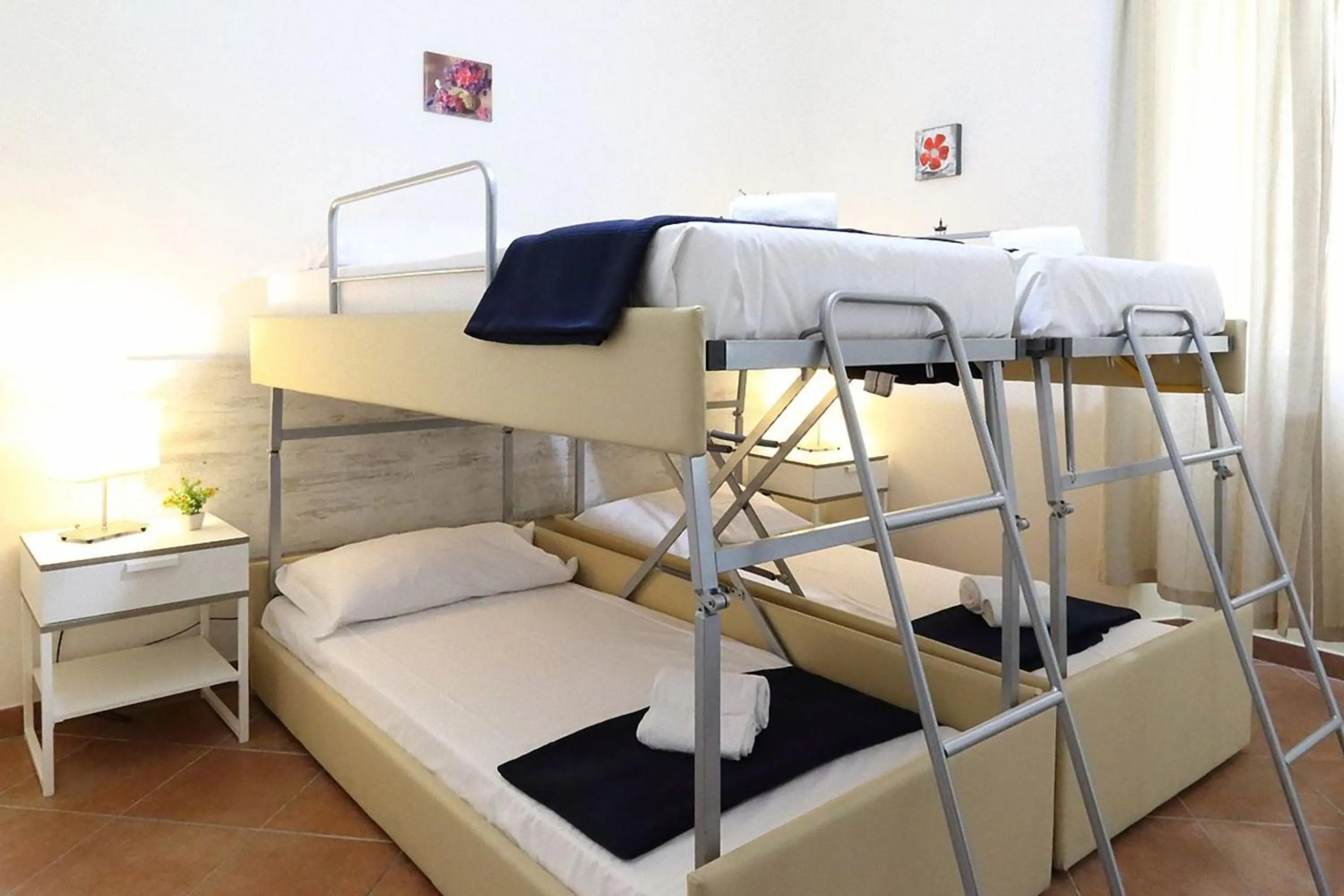 bunk bed, Bed in Mia Palace