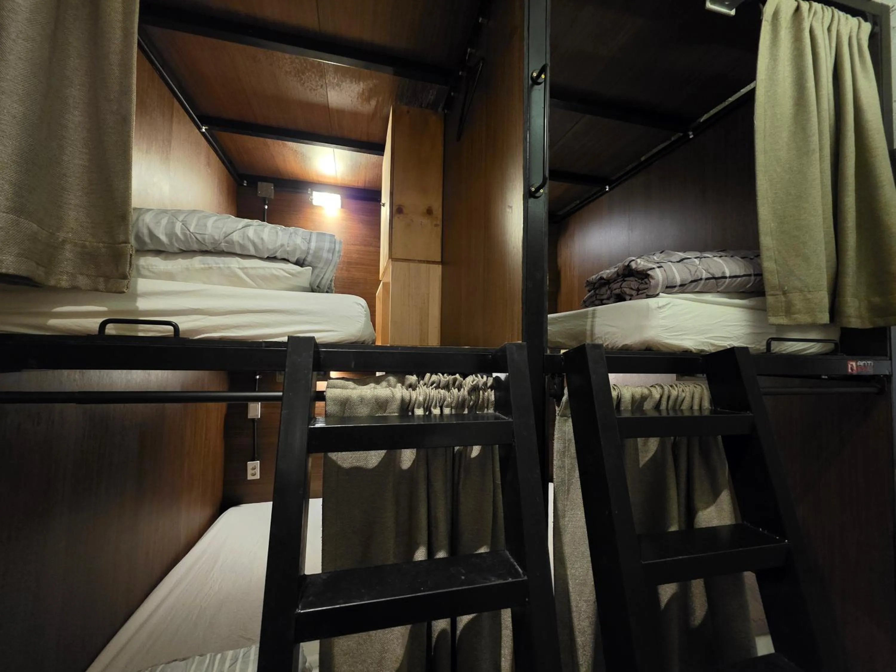 Bed in INNO Hostel & Pub Lounge Hongdae