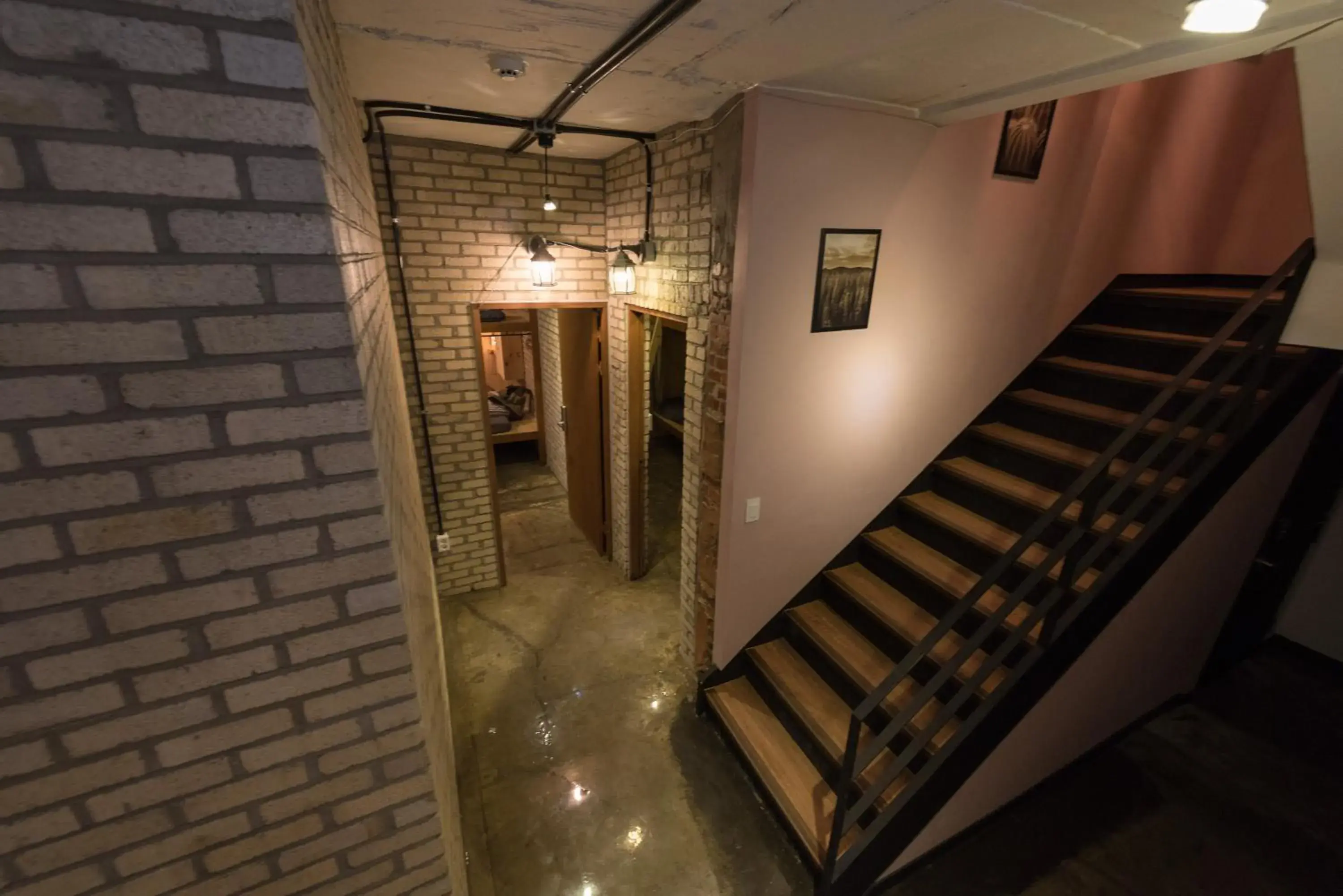 Property building in INNO Hostel & Pub Lounge Hongdae Property building in INNO Hostel & Pub Lounge Hongdae