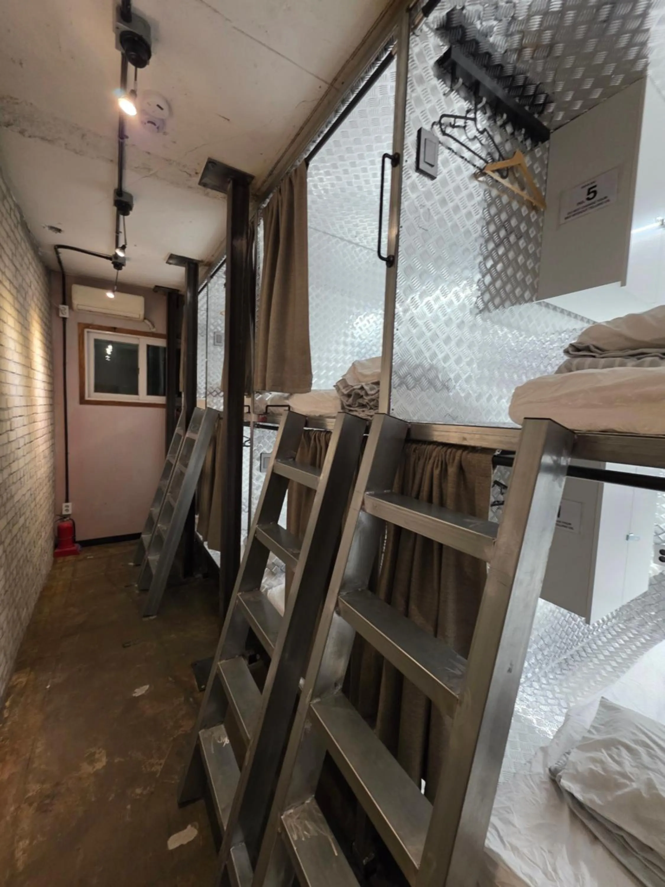 Bed in INNO Hostel & Pub Lounge Hongdae