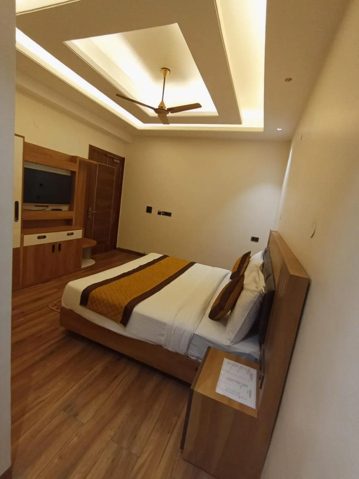 Photo of the whole room, Bed in Masaga by Qcent, Gurugram