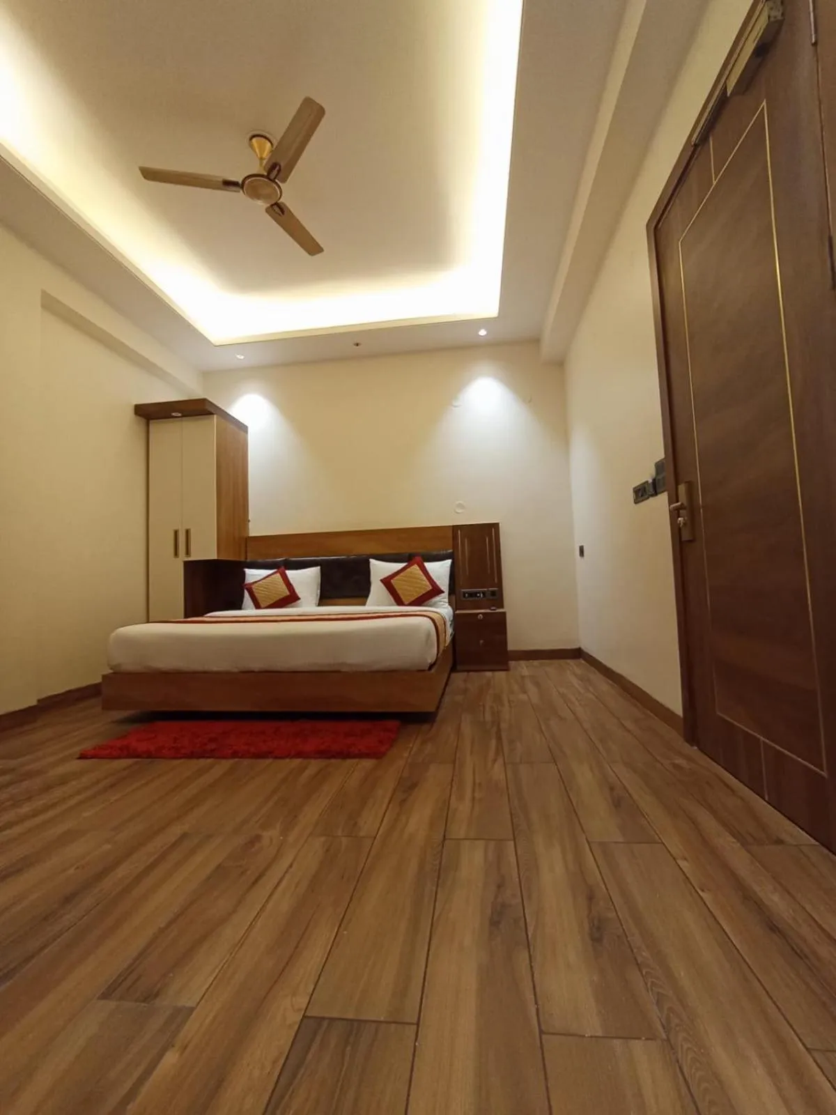 Photo of the whole room, Bed in Masaga by Qcent, Gurugram