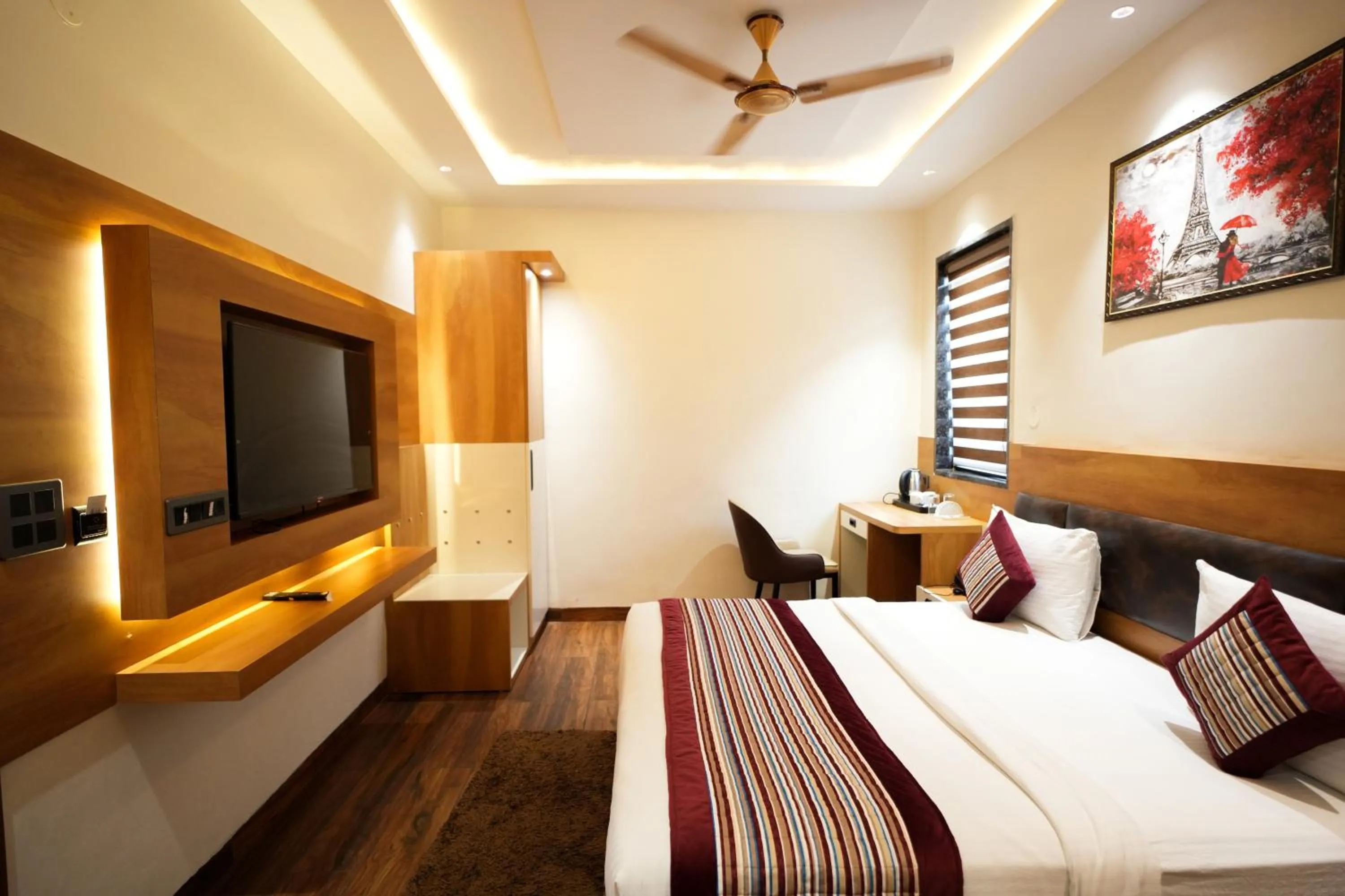 Bed in Masaga by Qcent, Gurugram