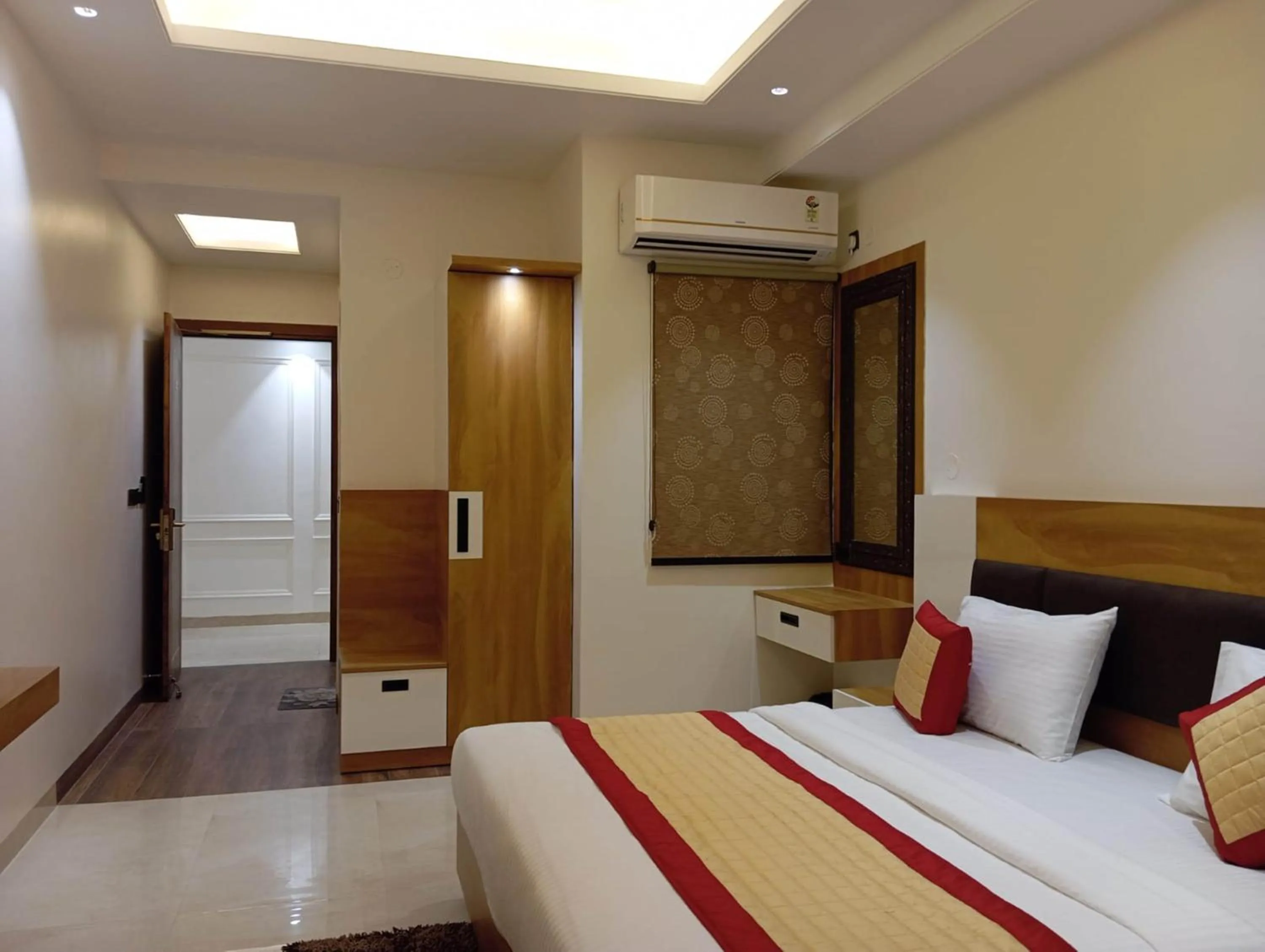 Bed in Masaga by Qcent, Gurugram