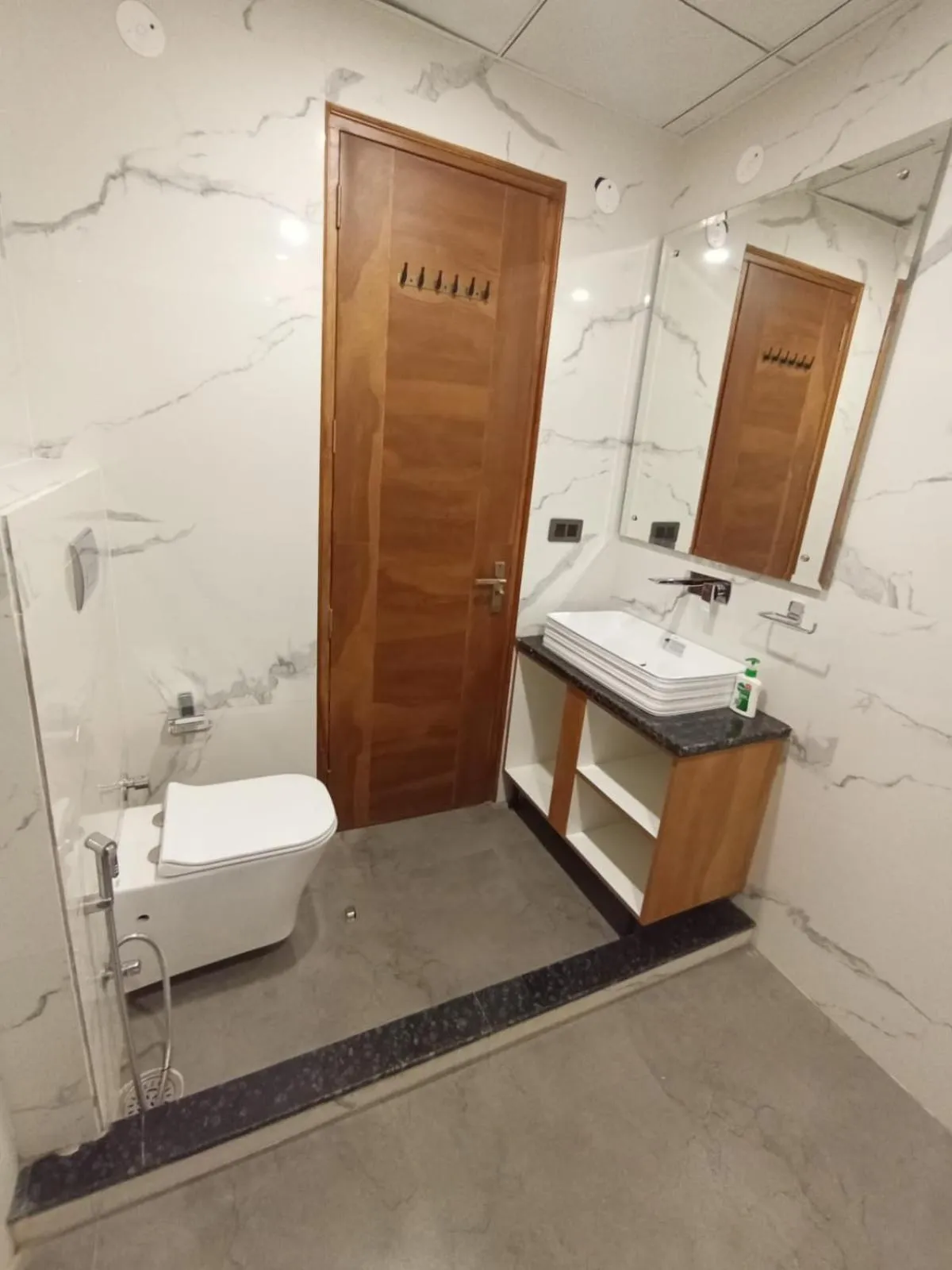 Toilet in Masaga by Qcent, Gurugram