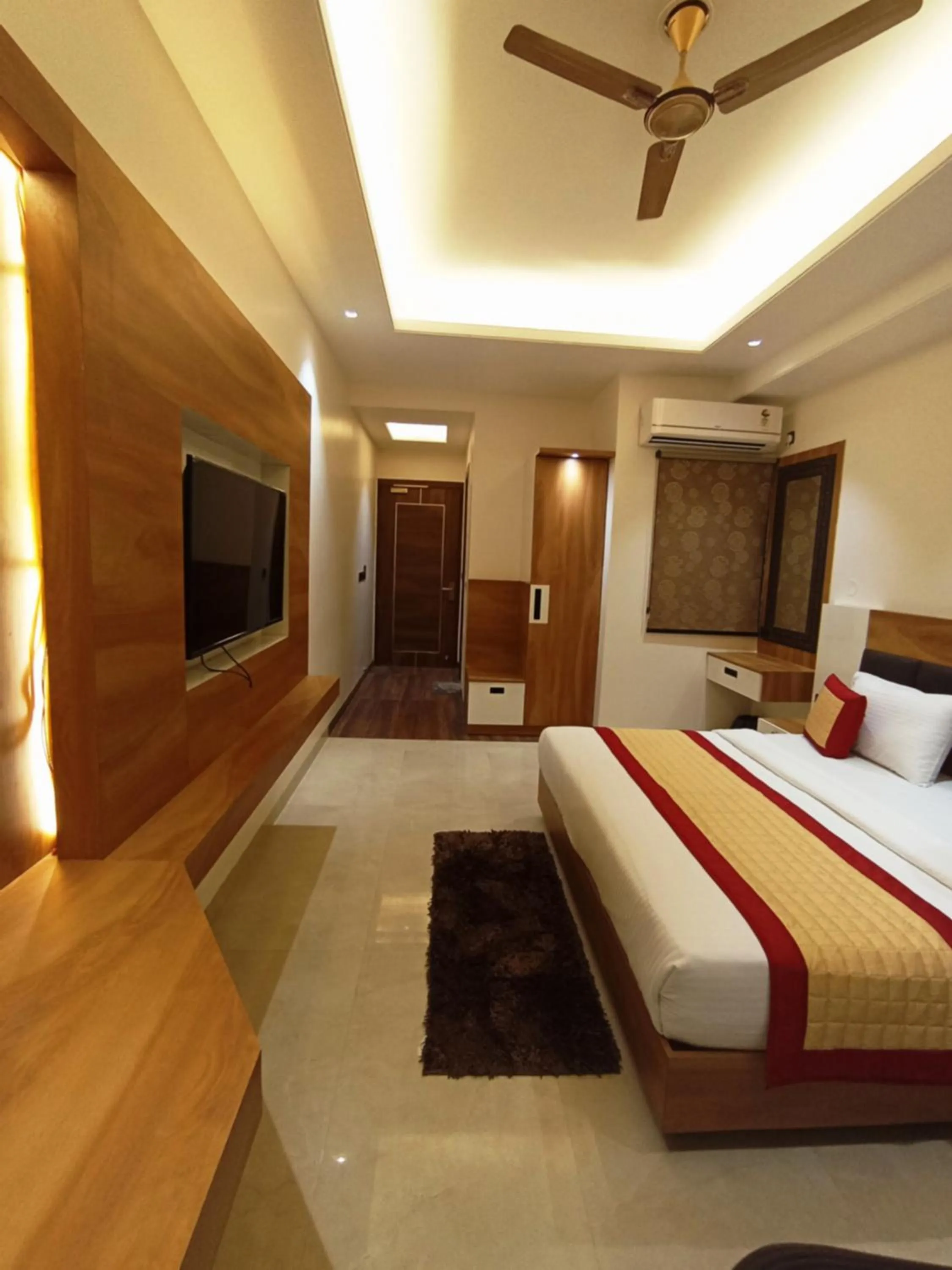 Bed in Masaga by Qcent, Gurugram