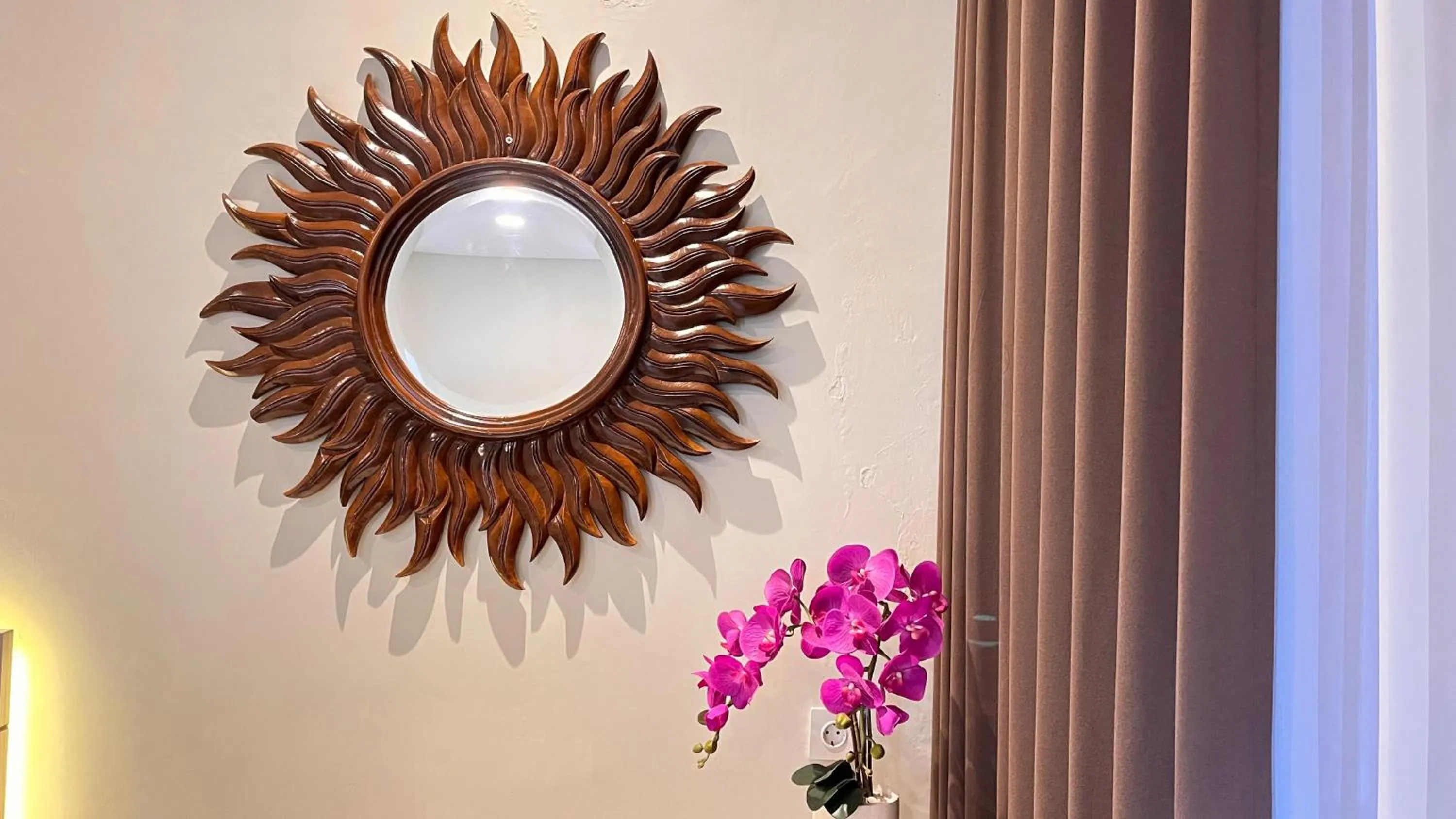 Decorative detail in The Baliem Hotel