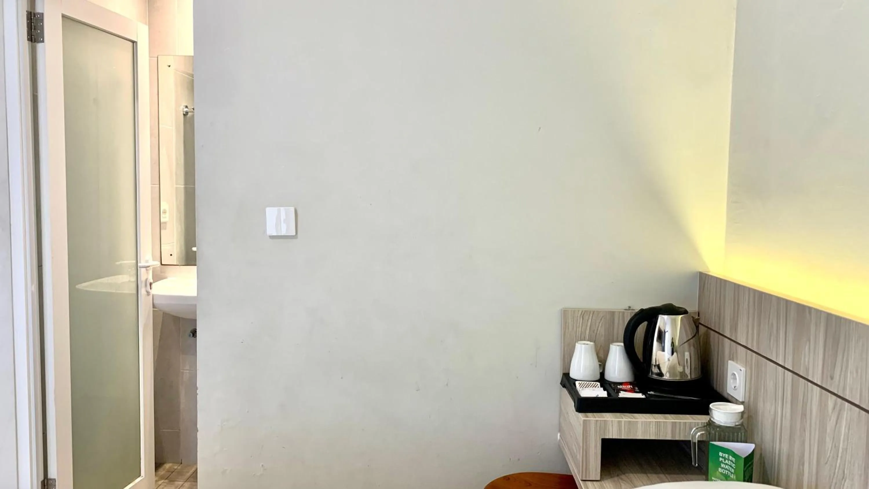 Coffee/tea facilities in The Baliem Hotel