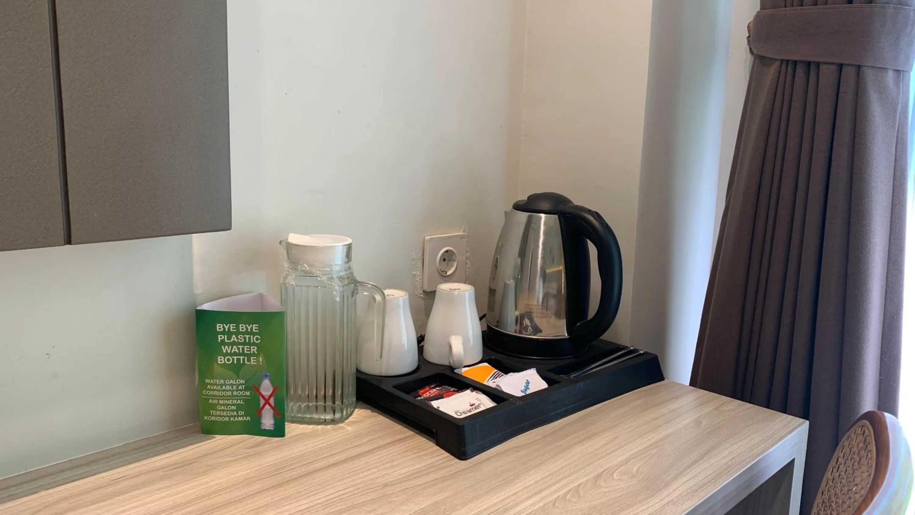 Coffee/tea facilities in The Baliem Hotel