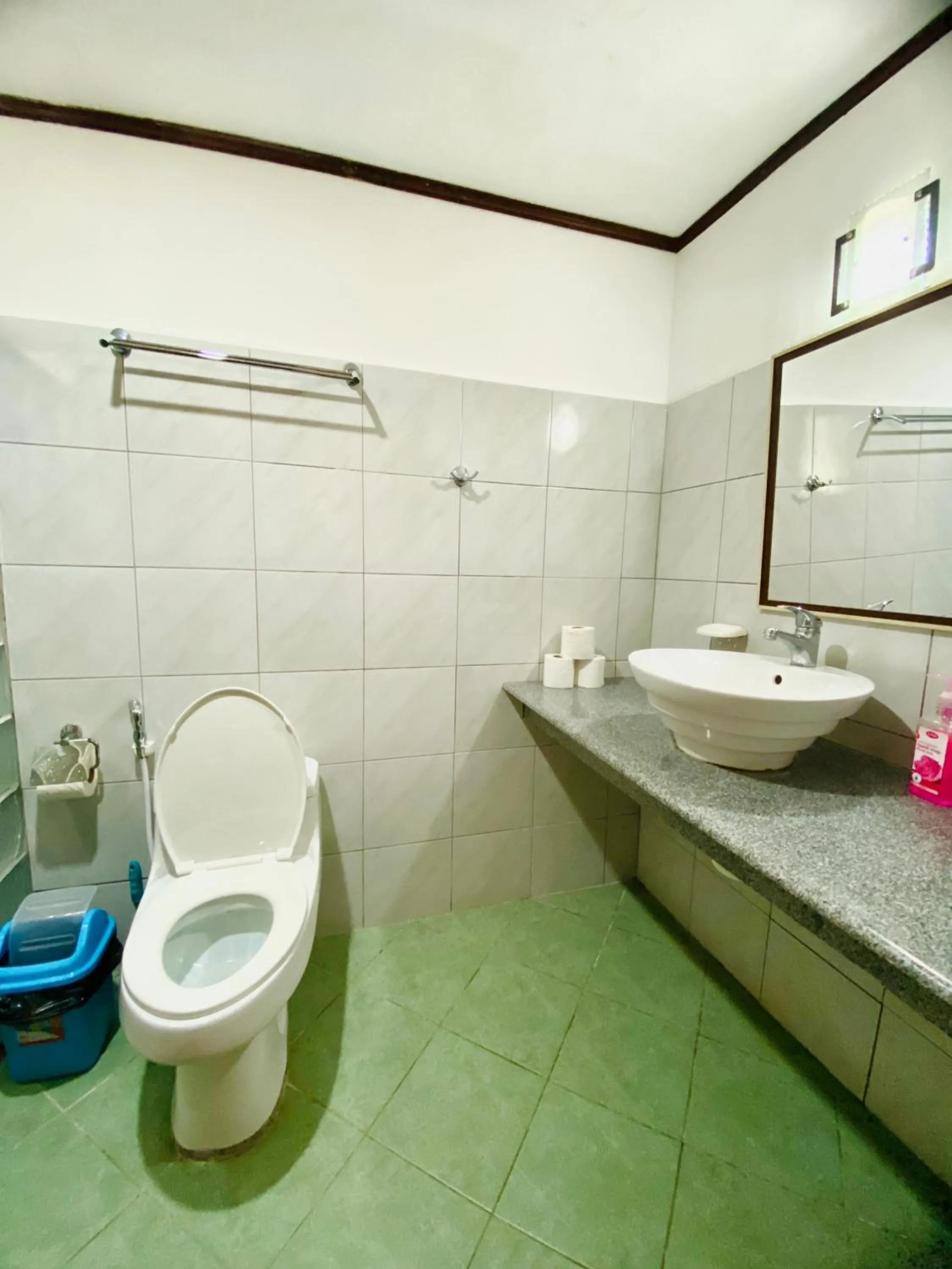 TipTop Hotel, Resto and Delishop