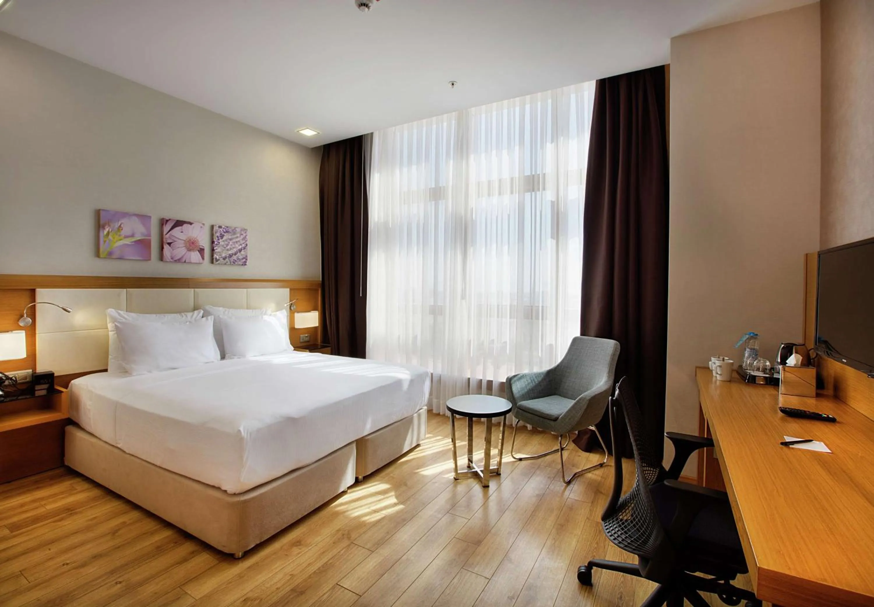 Bedroom, Bed in Hilton Garden Inn Kocaeli Sekerpinar