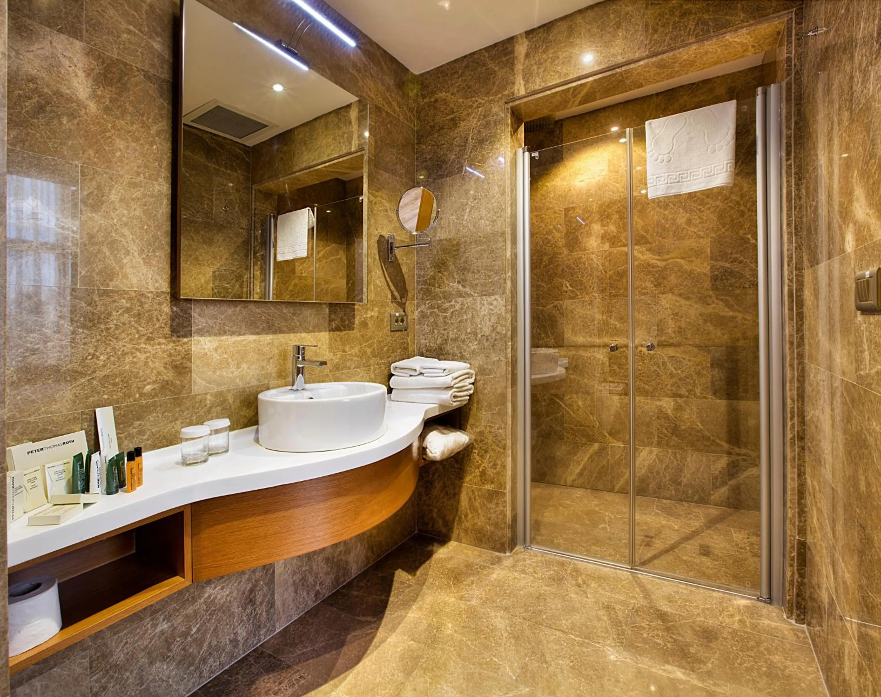 Bathroom in Hilton Garden Inn Kocaeli Sekerpinar