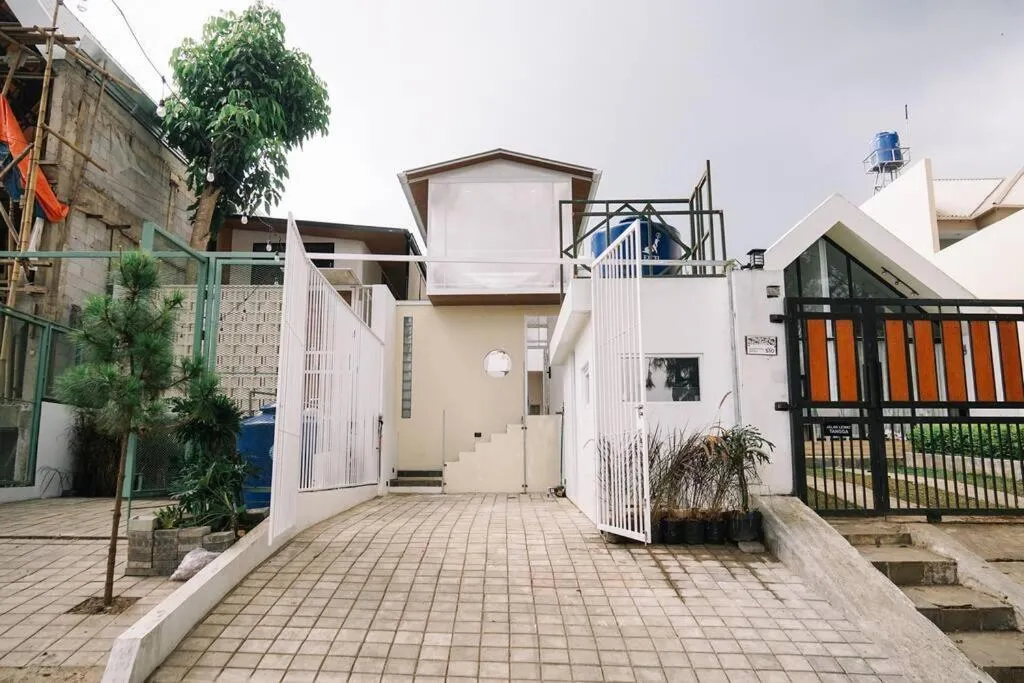 Hi-bear nation Villa near Lembang Zoo