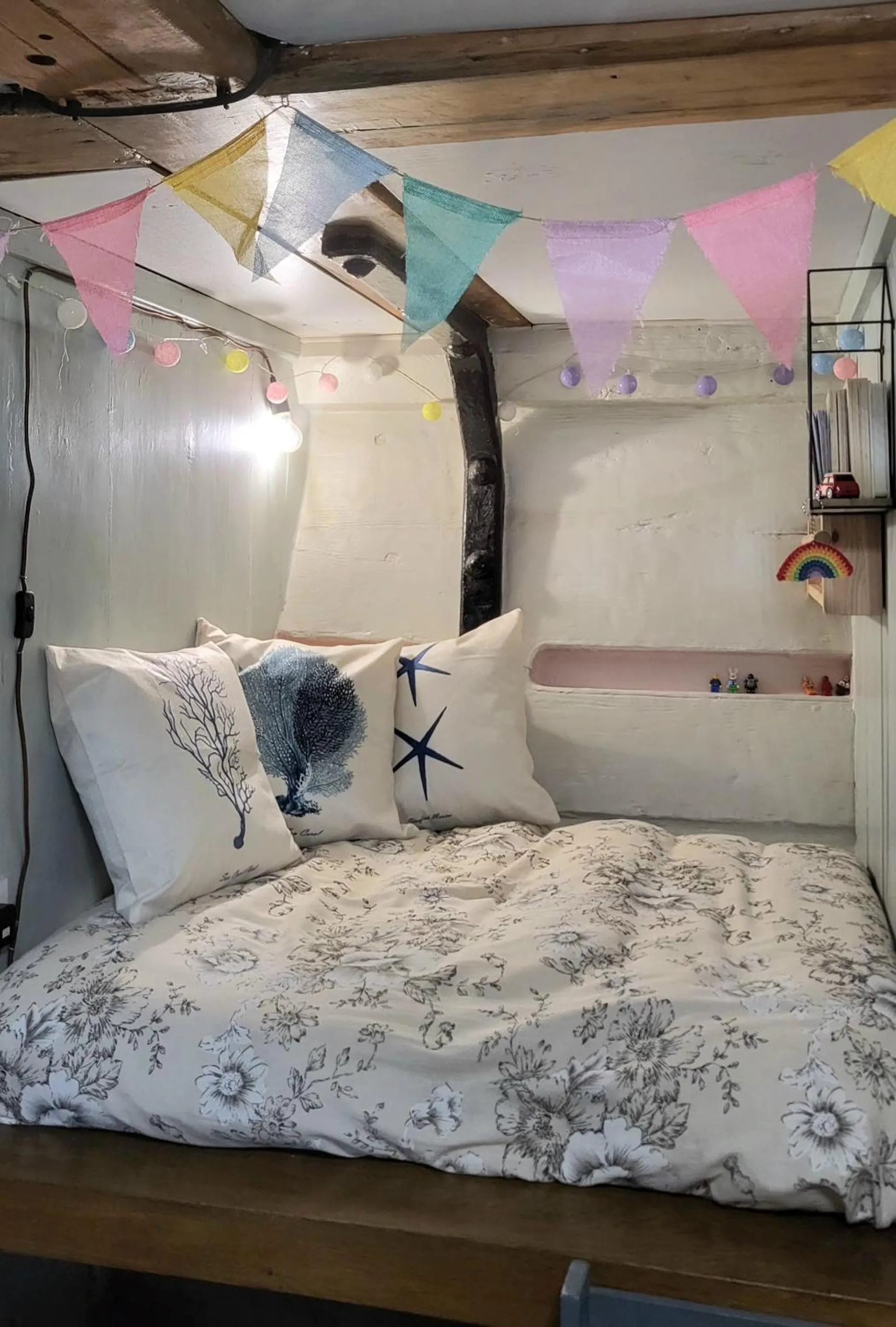 Bedroom, Bed in Inner Dowsing Lightship