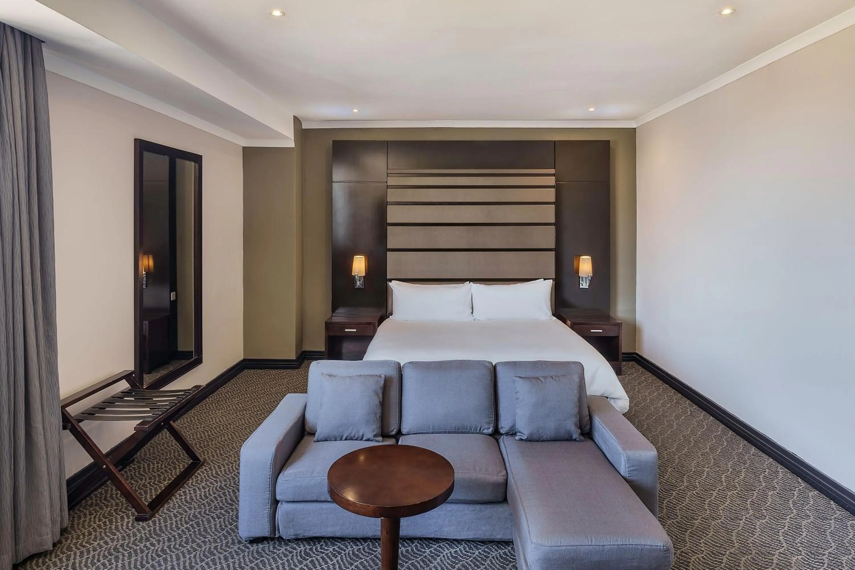 Photo of the whole room, Bed in Protea Hotel by Marriott Lusaka Tower