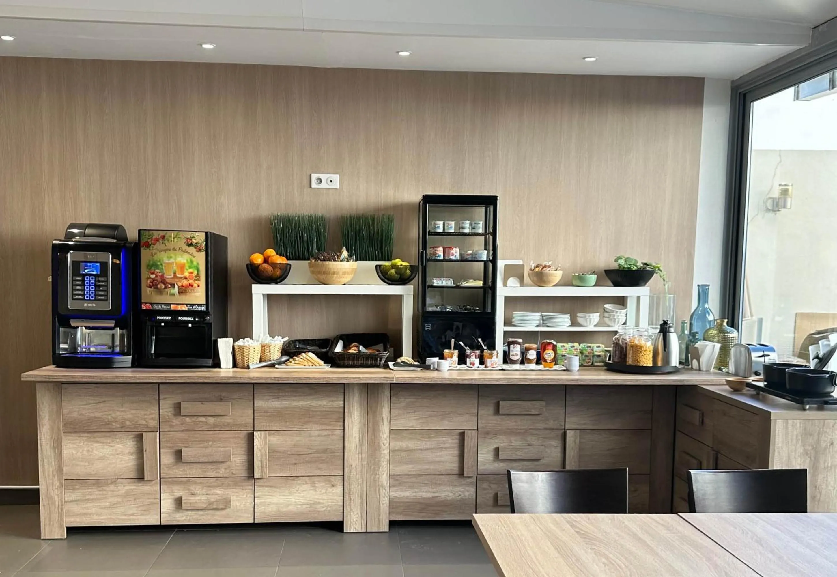 Breakfast in B&B HOTEL Antibes Juan-les-Pins