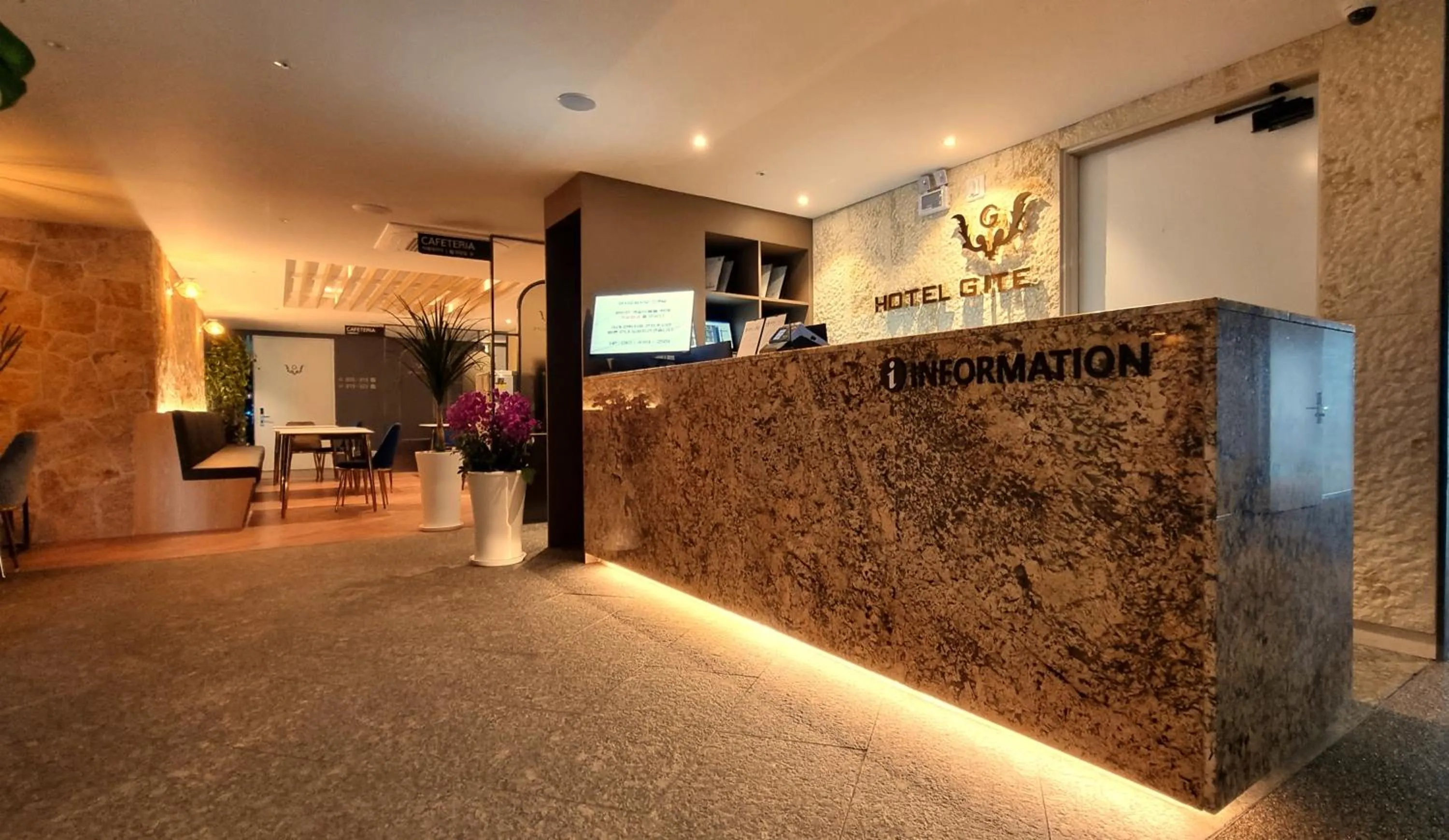 Lobby or reception in Hotel GITE