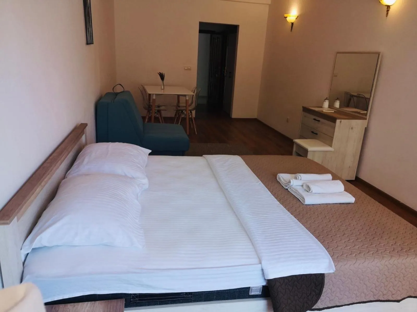 Bed in Apartments Casa Pineta