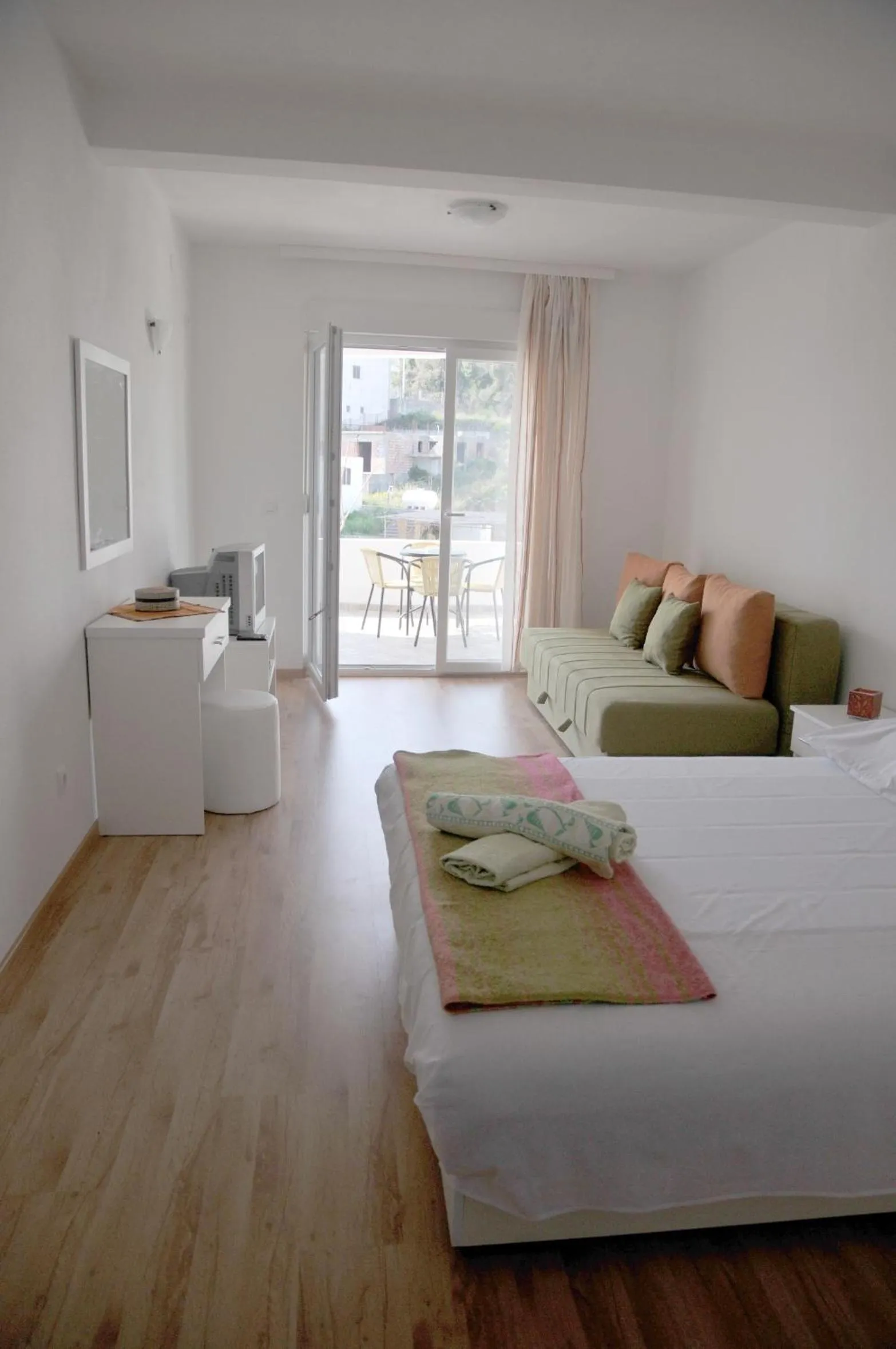 Day, Bed in Apartments Casa Pineta