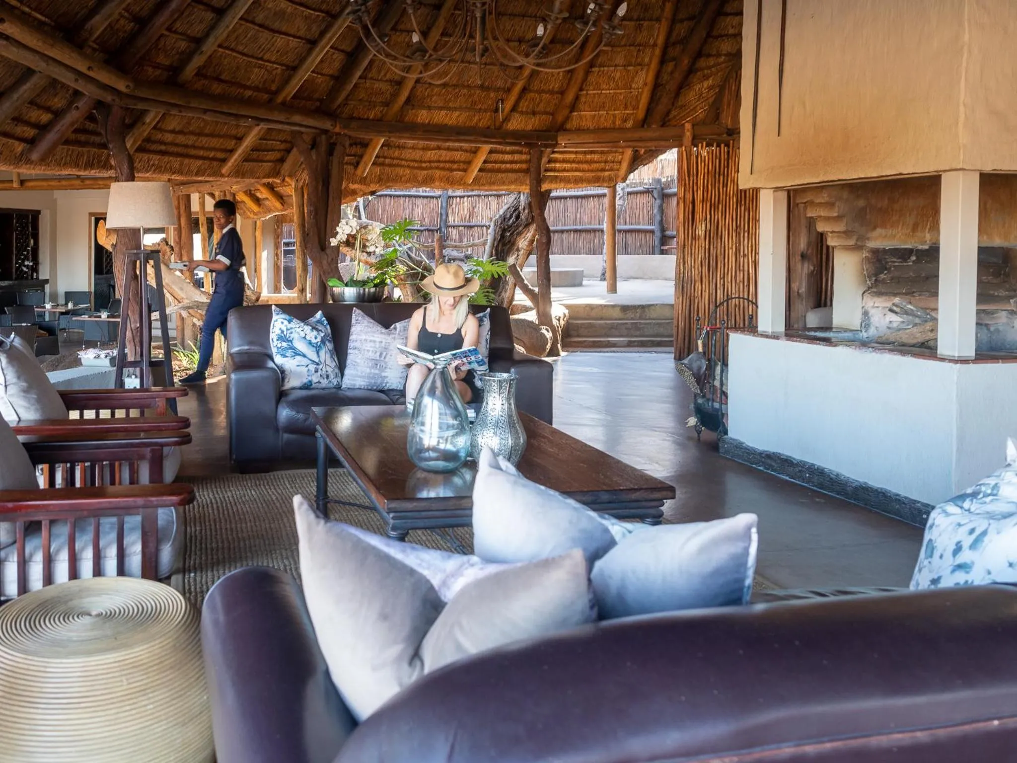 Lounge or bar in Itaga Luxury Private Game Lodge