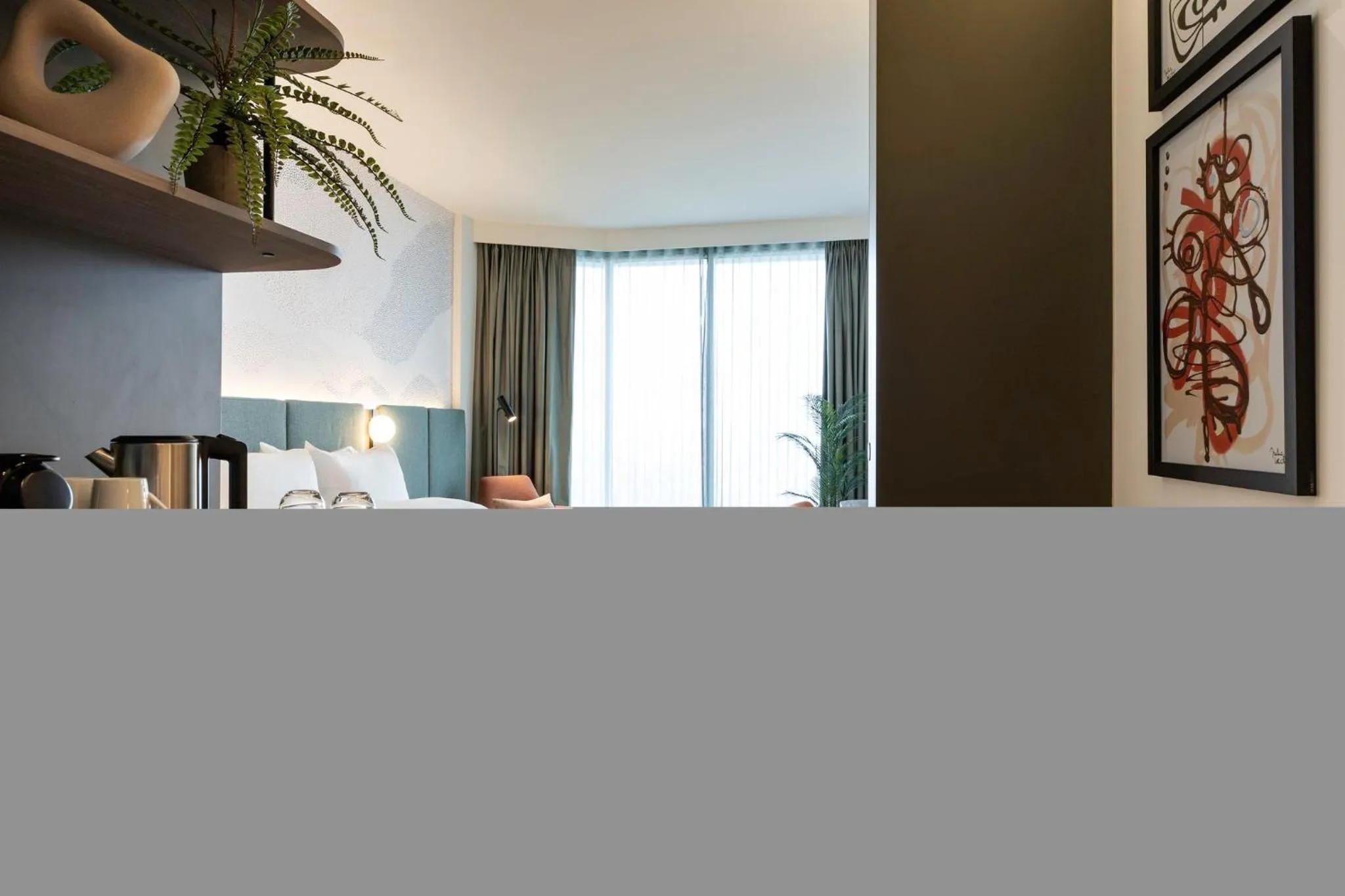 Photo of the whole room in voco Brussels City North by IHG