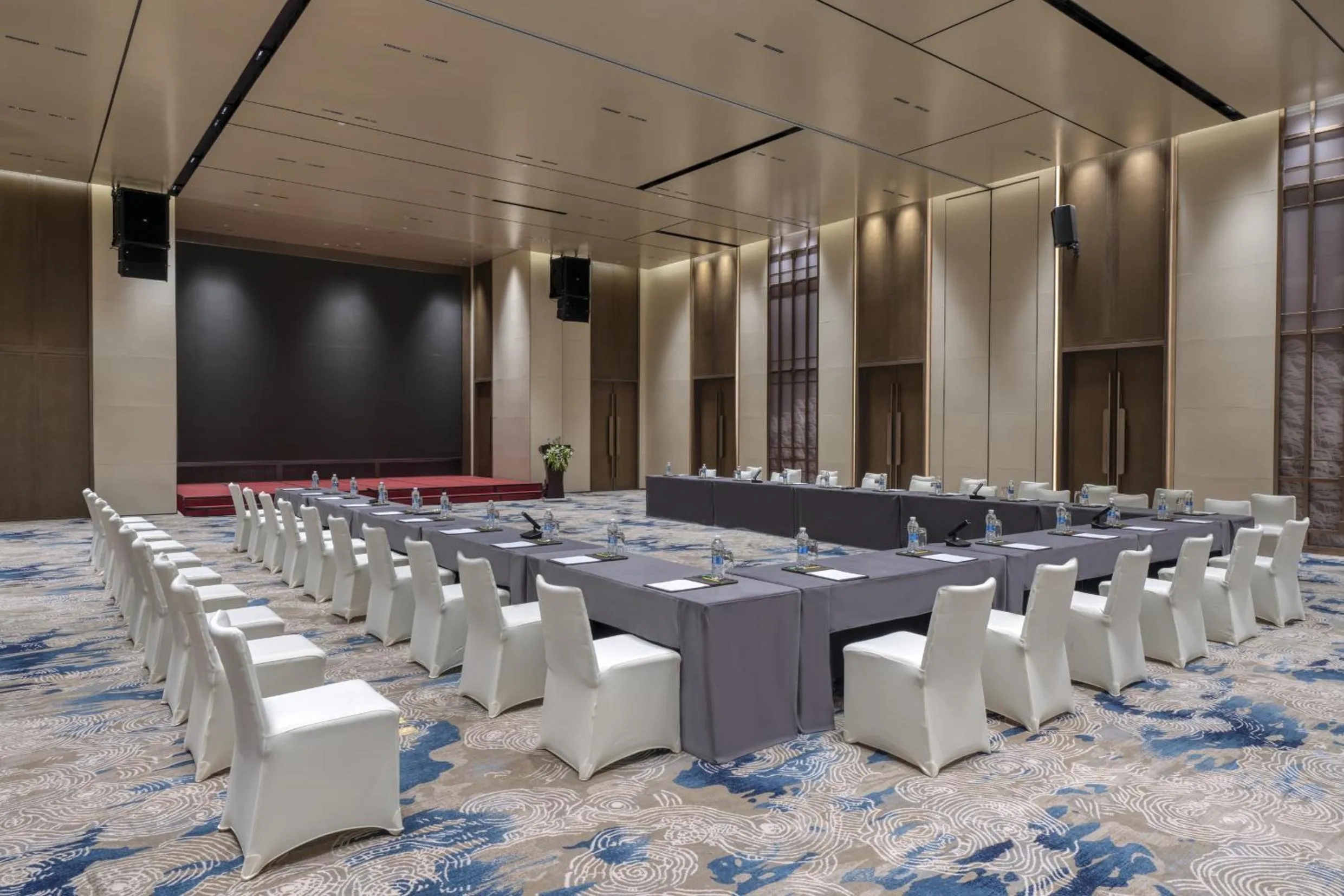 Banquet/Function facilities in voco Xiong'An