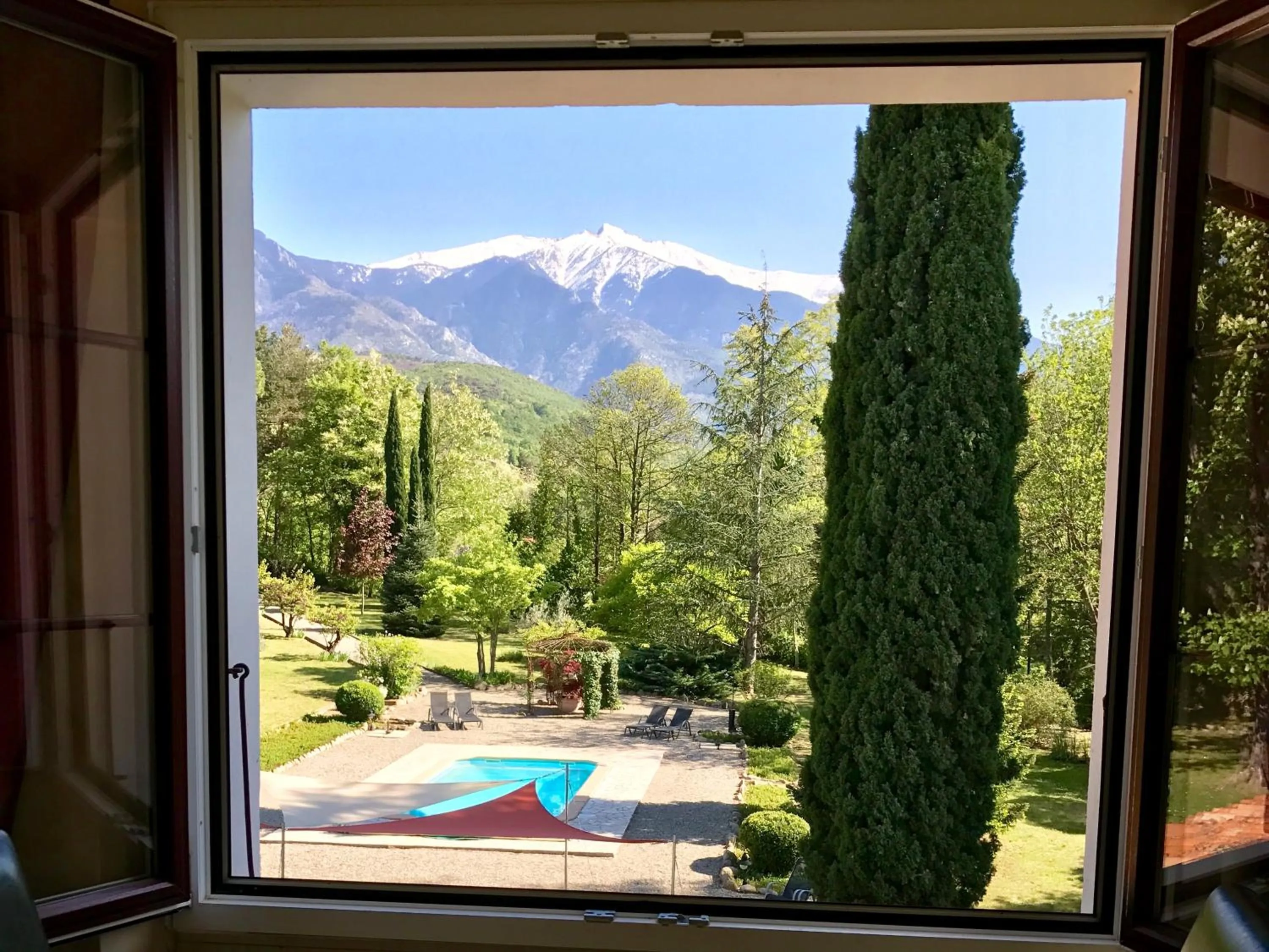 Garden view in La Villa du Parc