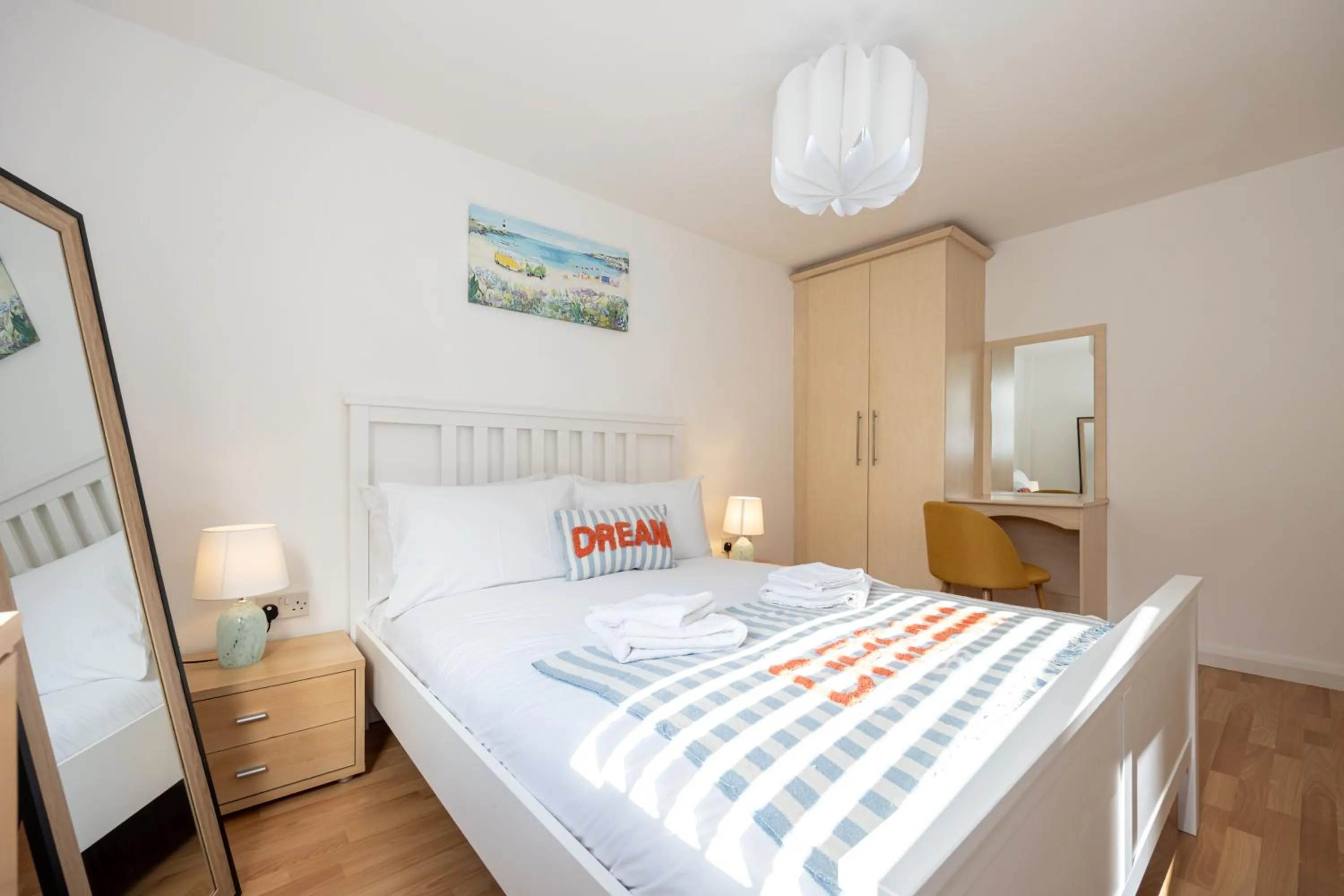 Bedroom, Bed in Withington Apartments