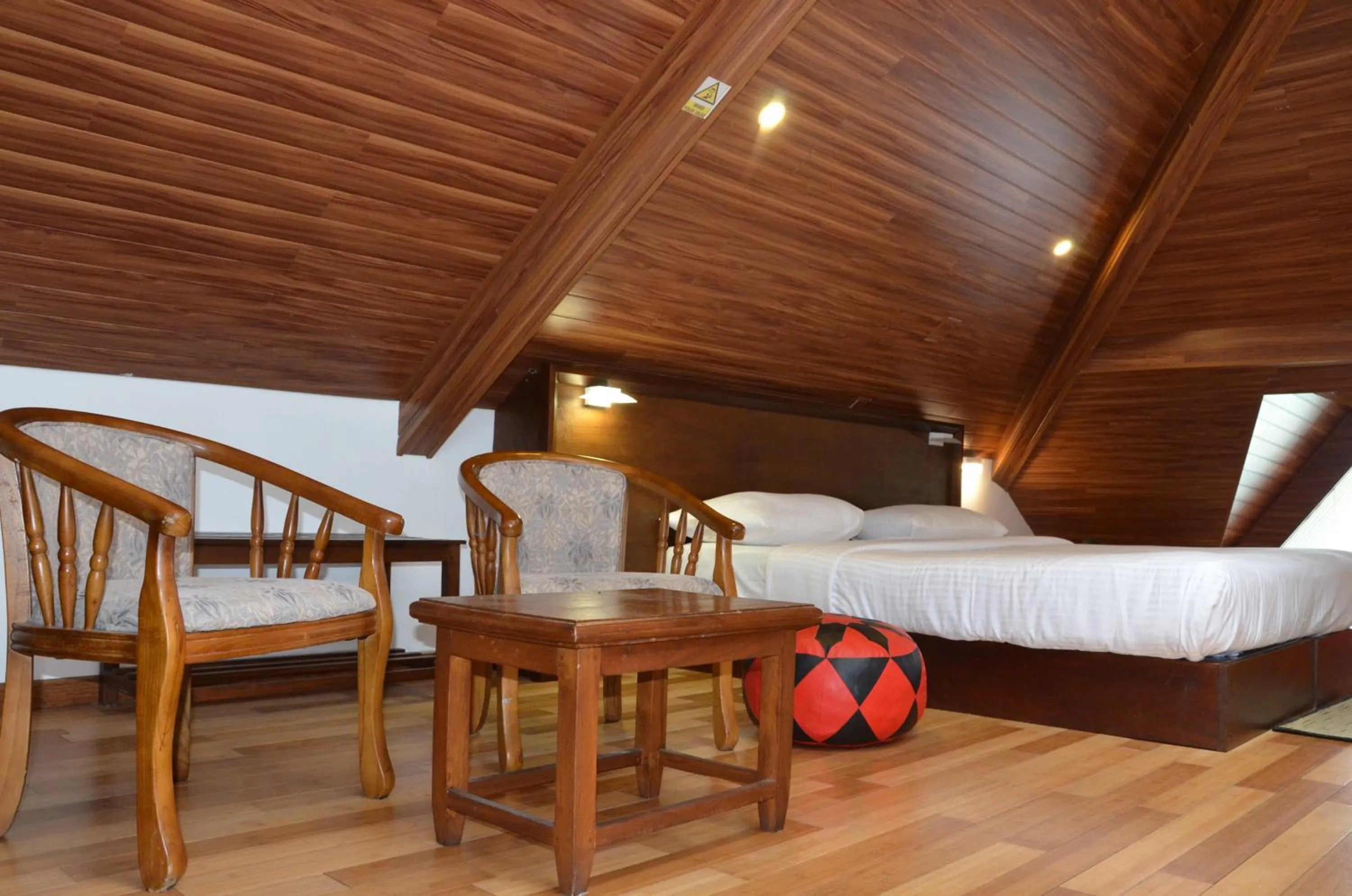 Photo of the whole room, Bed in Heaven Seven Nuwara Eliya