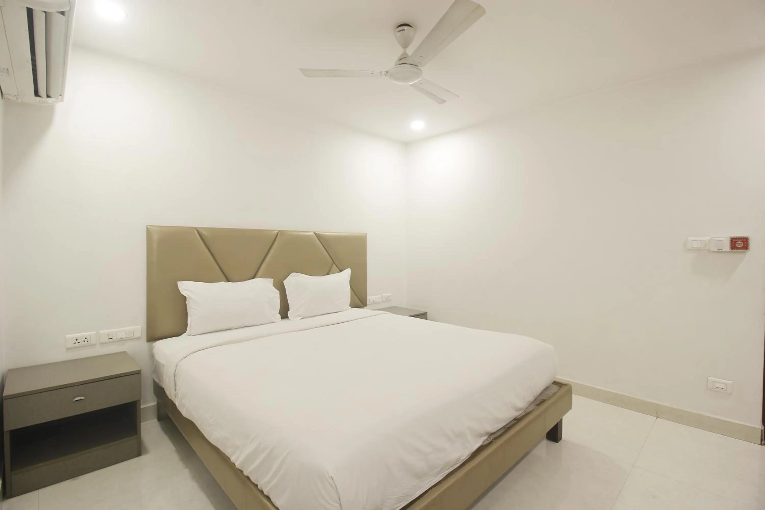 Bed in Hotel SSR GRAND