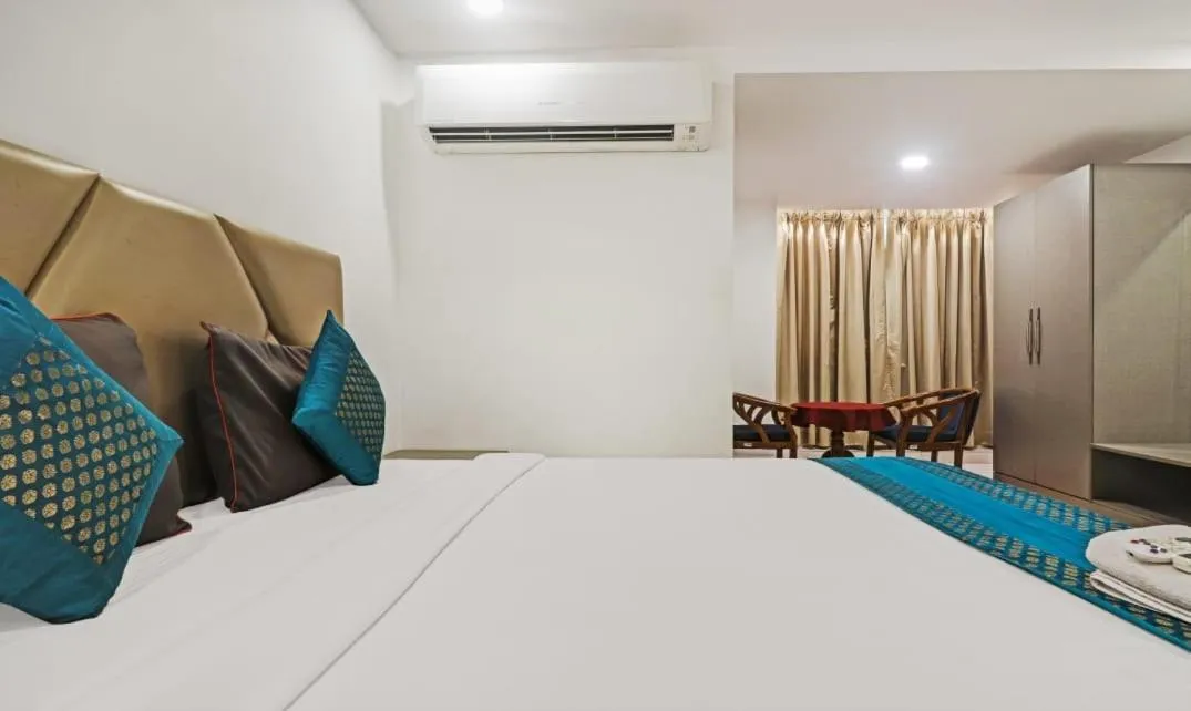 Bedroom, Bed in Hotel SSR GRAND