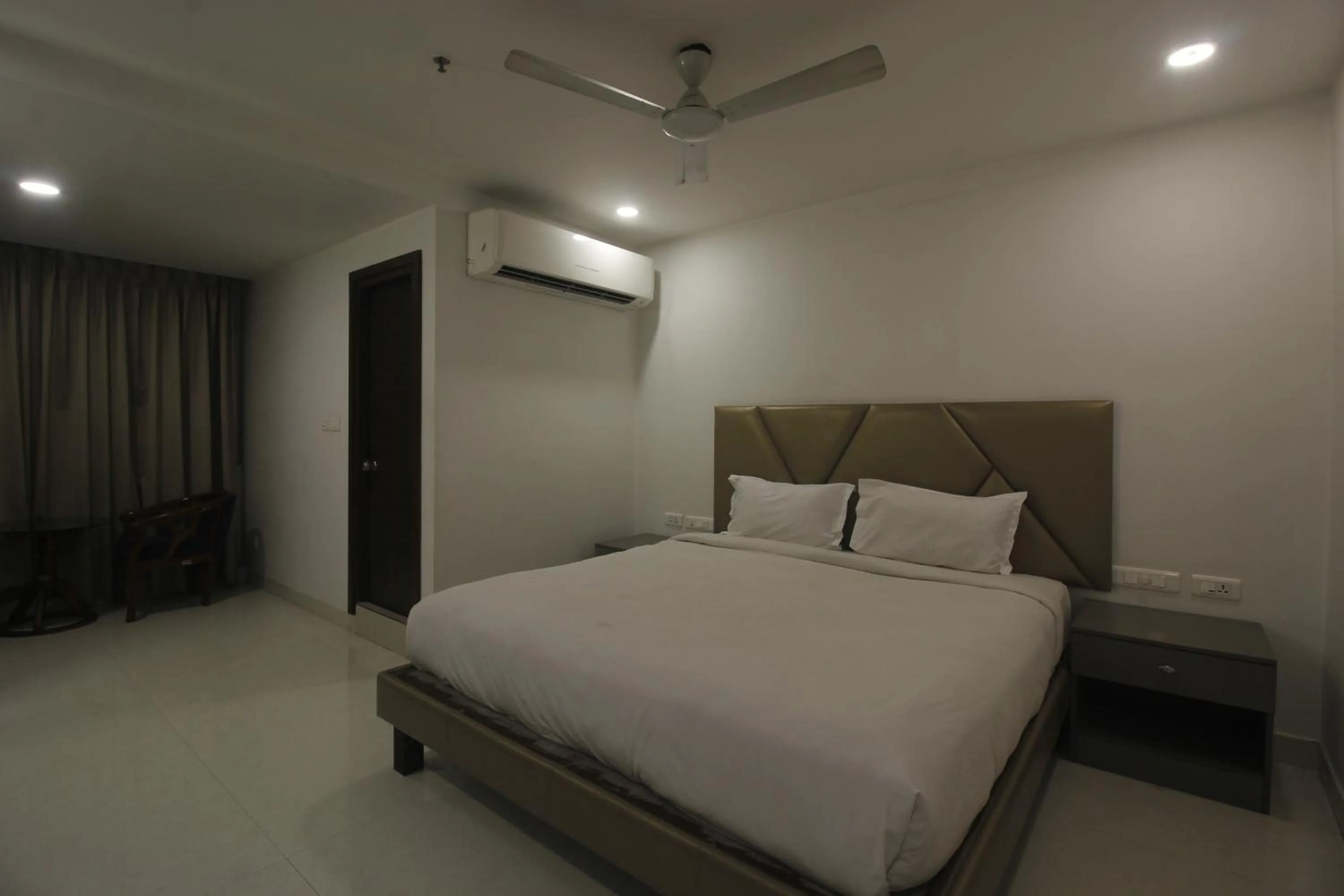 Bed in Hotel SSR GRAND