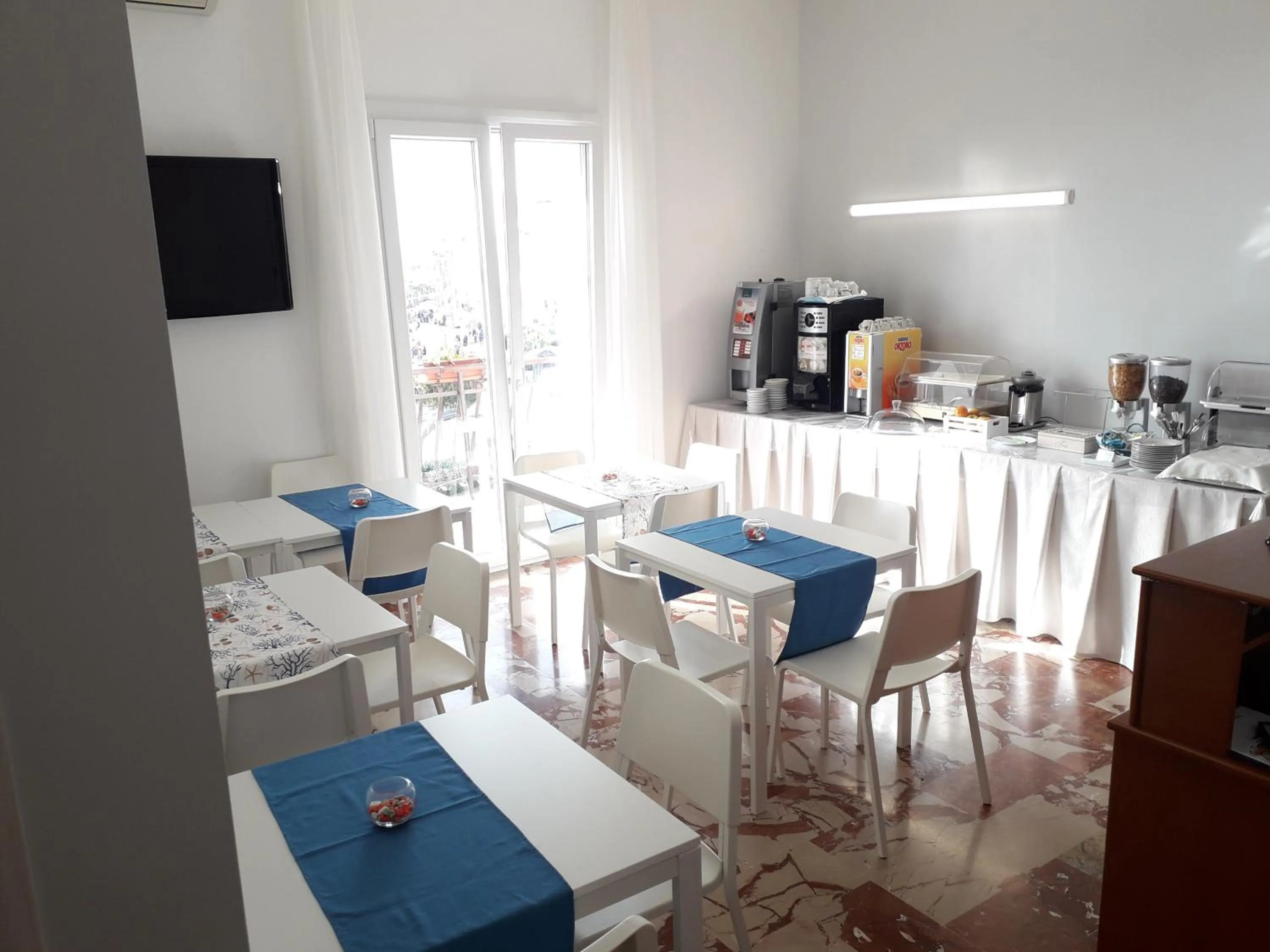 Restaurant/places to eat in B&B L'Isola