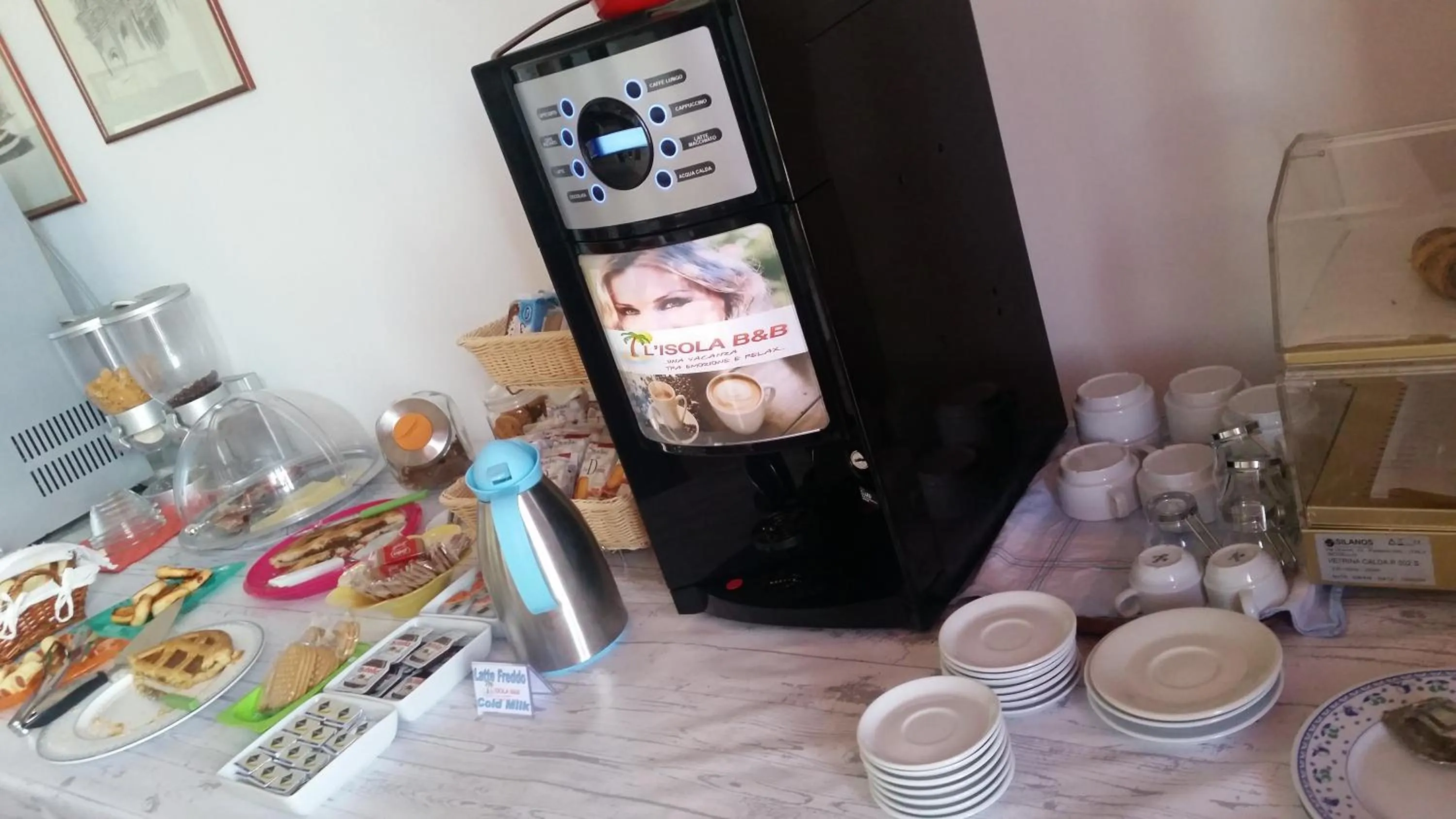 Continental breakfast in B&B L'Isola