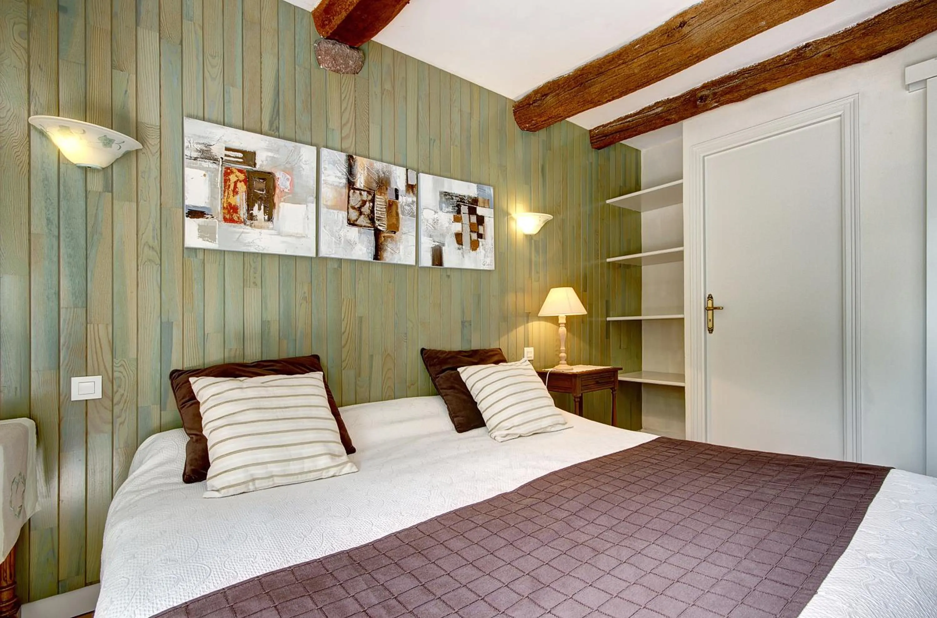 Photo of the whole room, Bed in A la Ferme de Kervihern