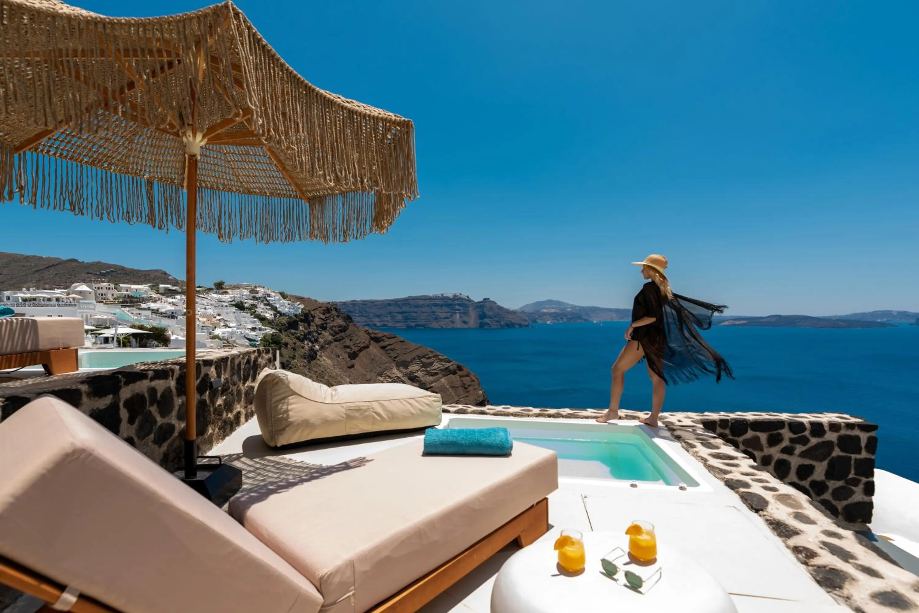 Day in Twenty One Suites