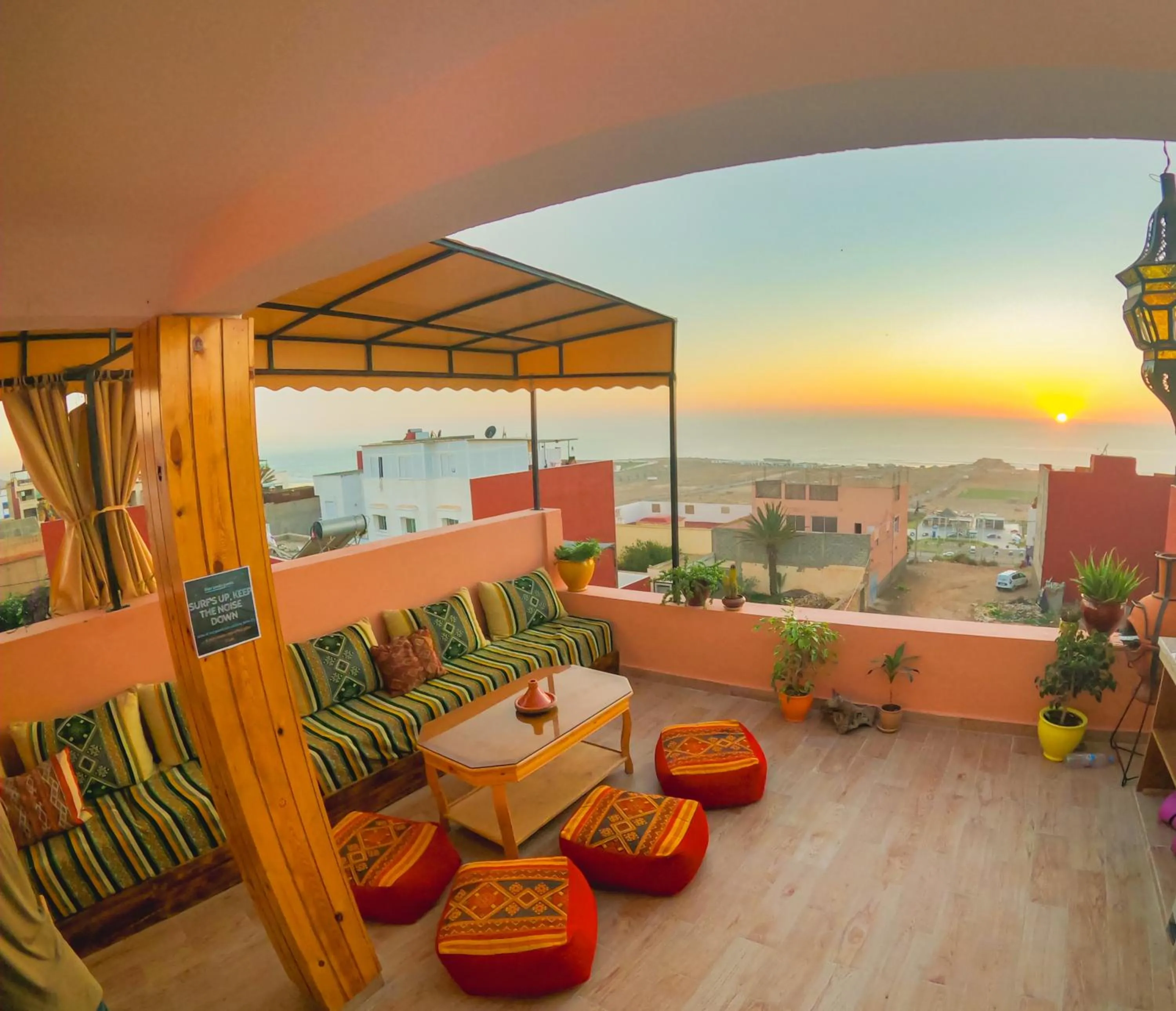 Atlantic Vibes Surf Hostel